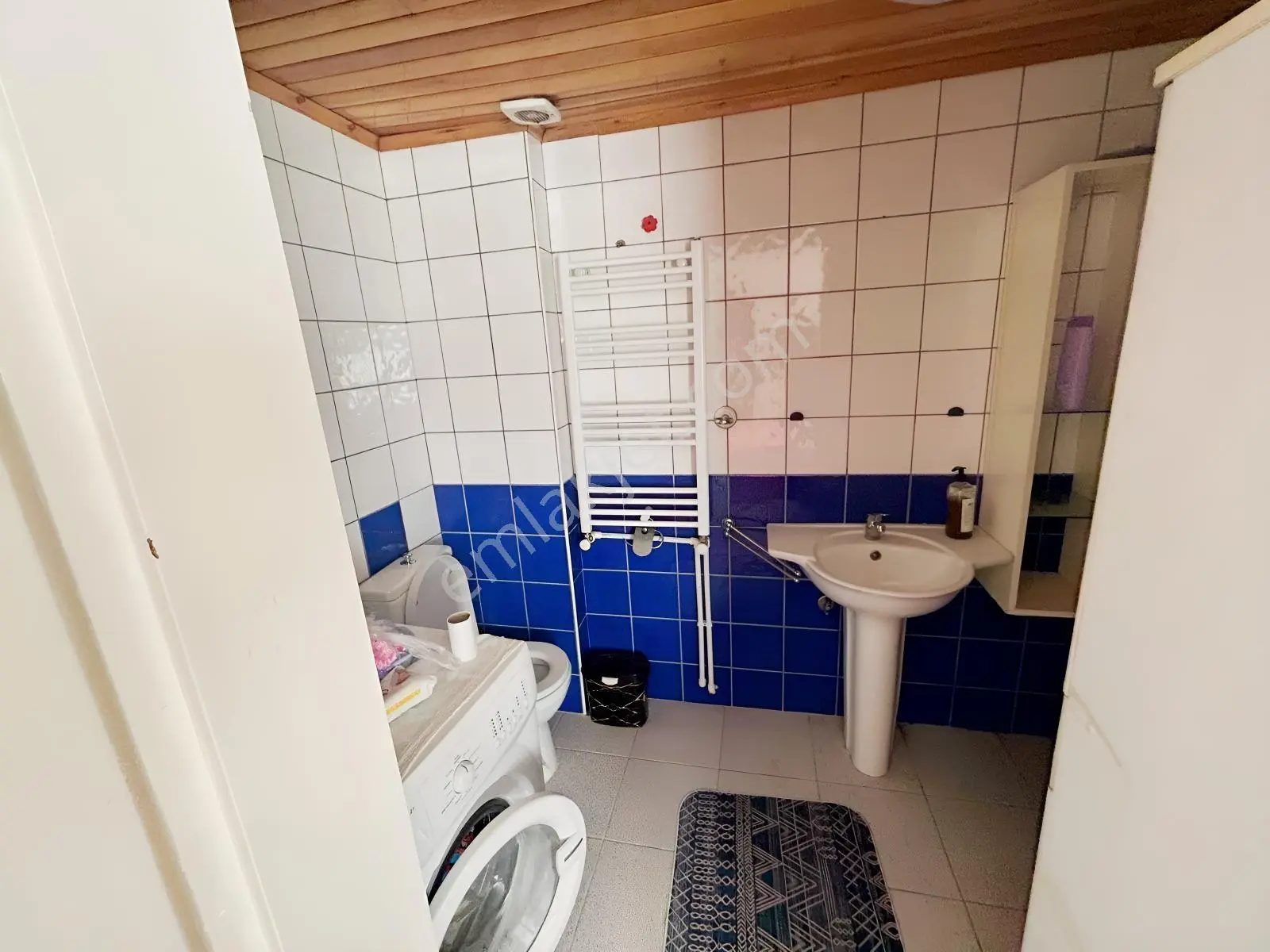 Acill Kuşadası Merkezde Çok Geniş Doğalgazlı 3+1 Satılık Daire — fotoğraf 24