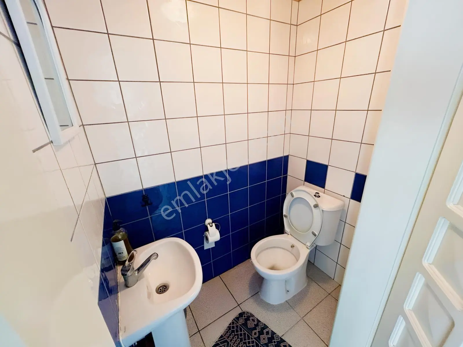 Acill Kuşadası Merkezde Çok Geniş Doğalgazlı 3+1 Satılık Daire — fotoğraf 35