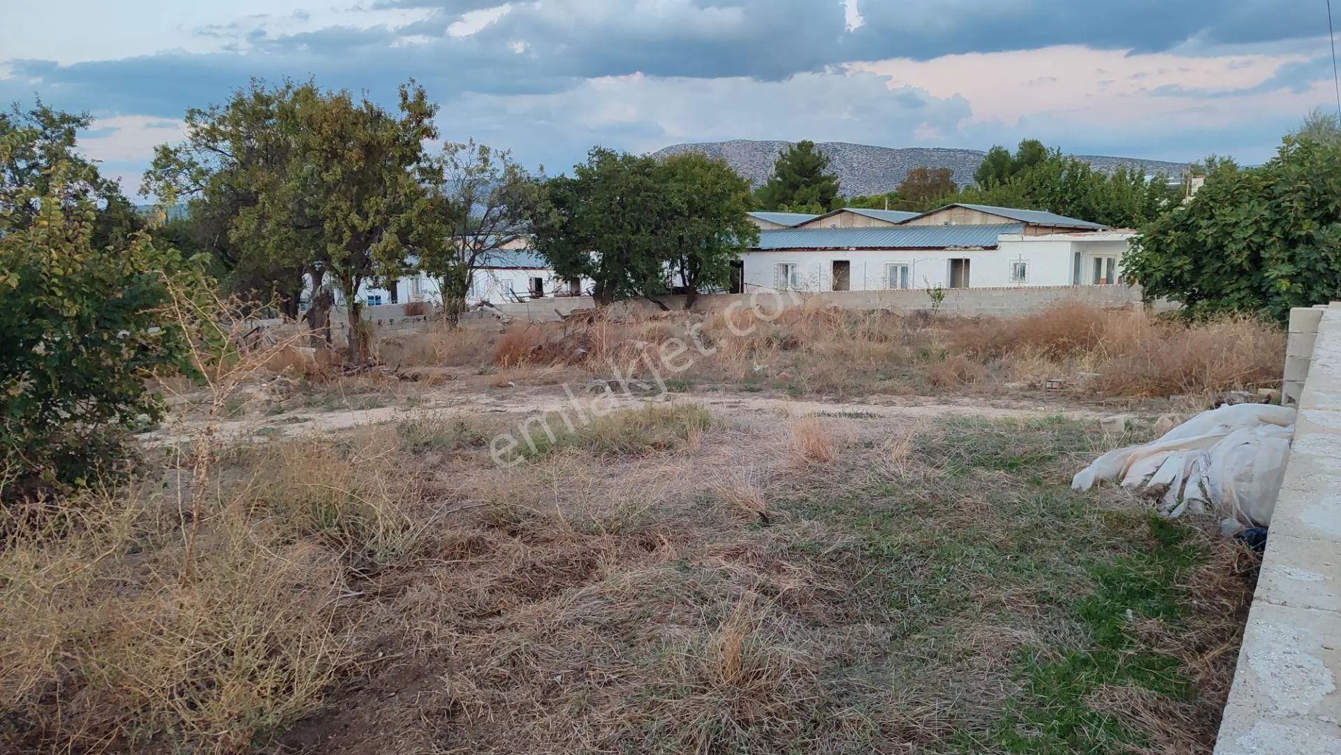 Antalya Korkuteli Bozova'da Satılık 700m2 İmarlı Arsa 2 Kat Ve %40 İnşaat İzni Var — fotoğraf 5