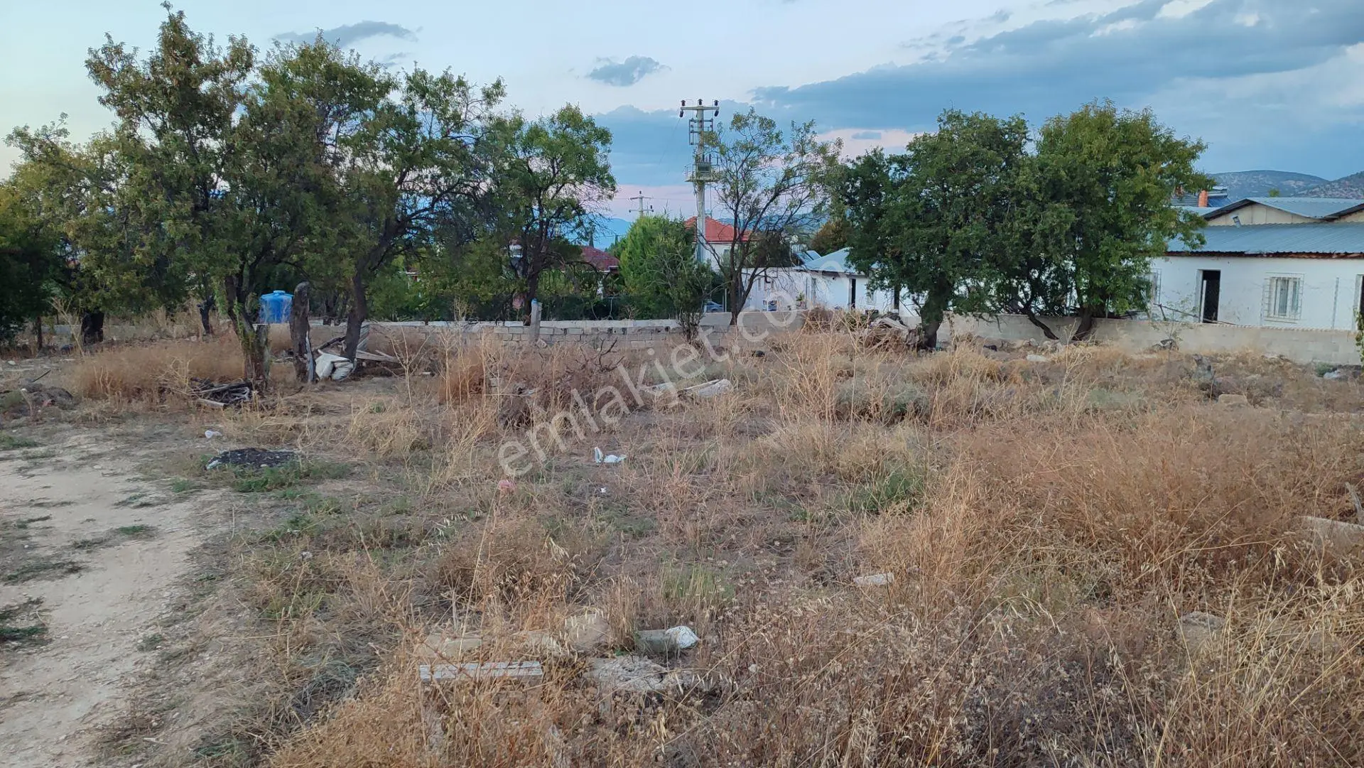 Antalya Korkuteli Bozova'da Satılık 700m2 İmarlı Arsa 2 Kat Ve %40 İnşaat İzni Var — fotoğraf 7
