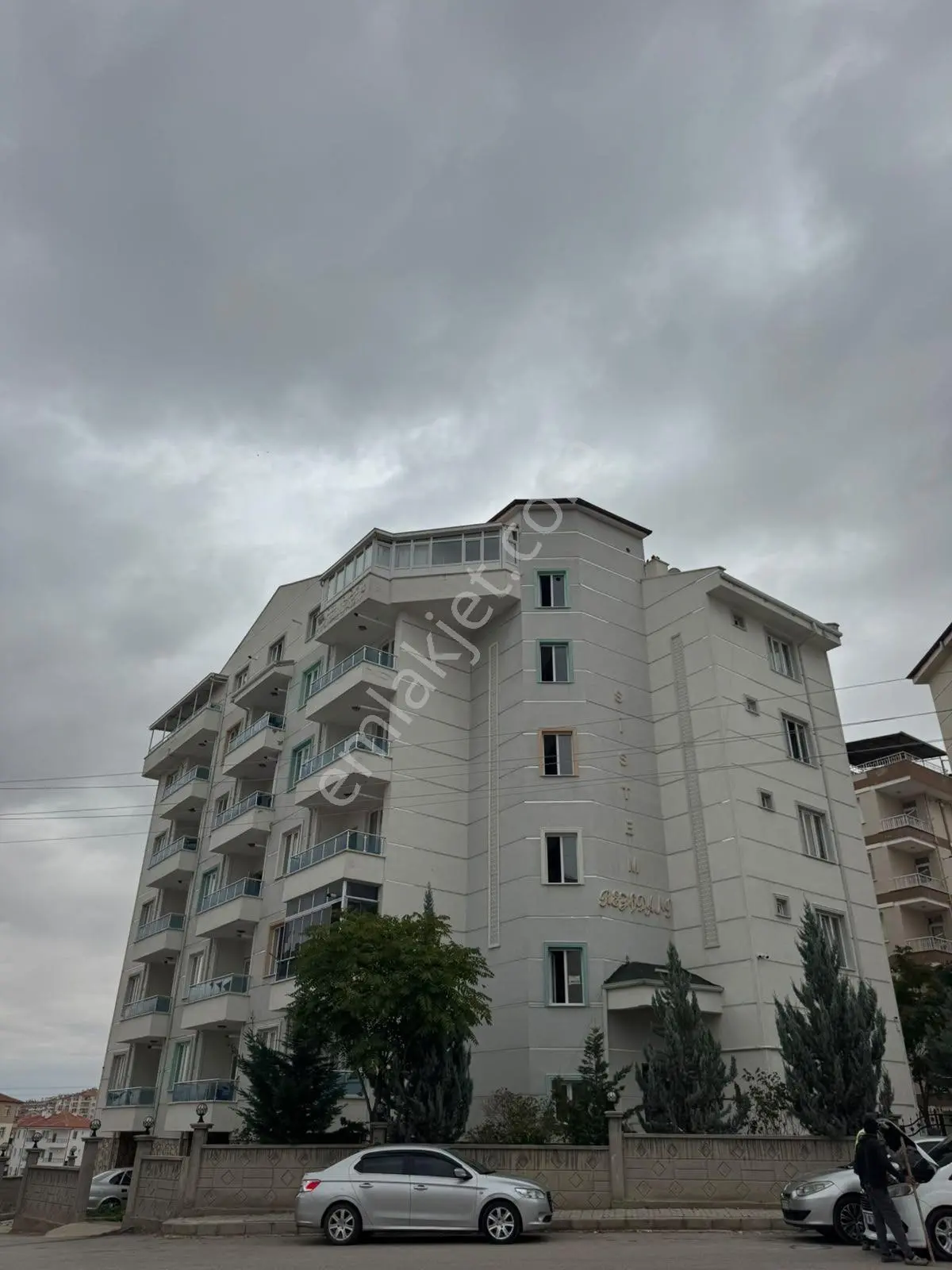 Eren Emlak'tan Tabduk Emre Mahallesinde 1+1 Arakat Asansörlü Satılık Apart — fotoğraf 2