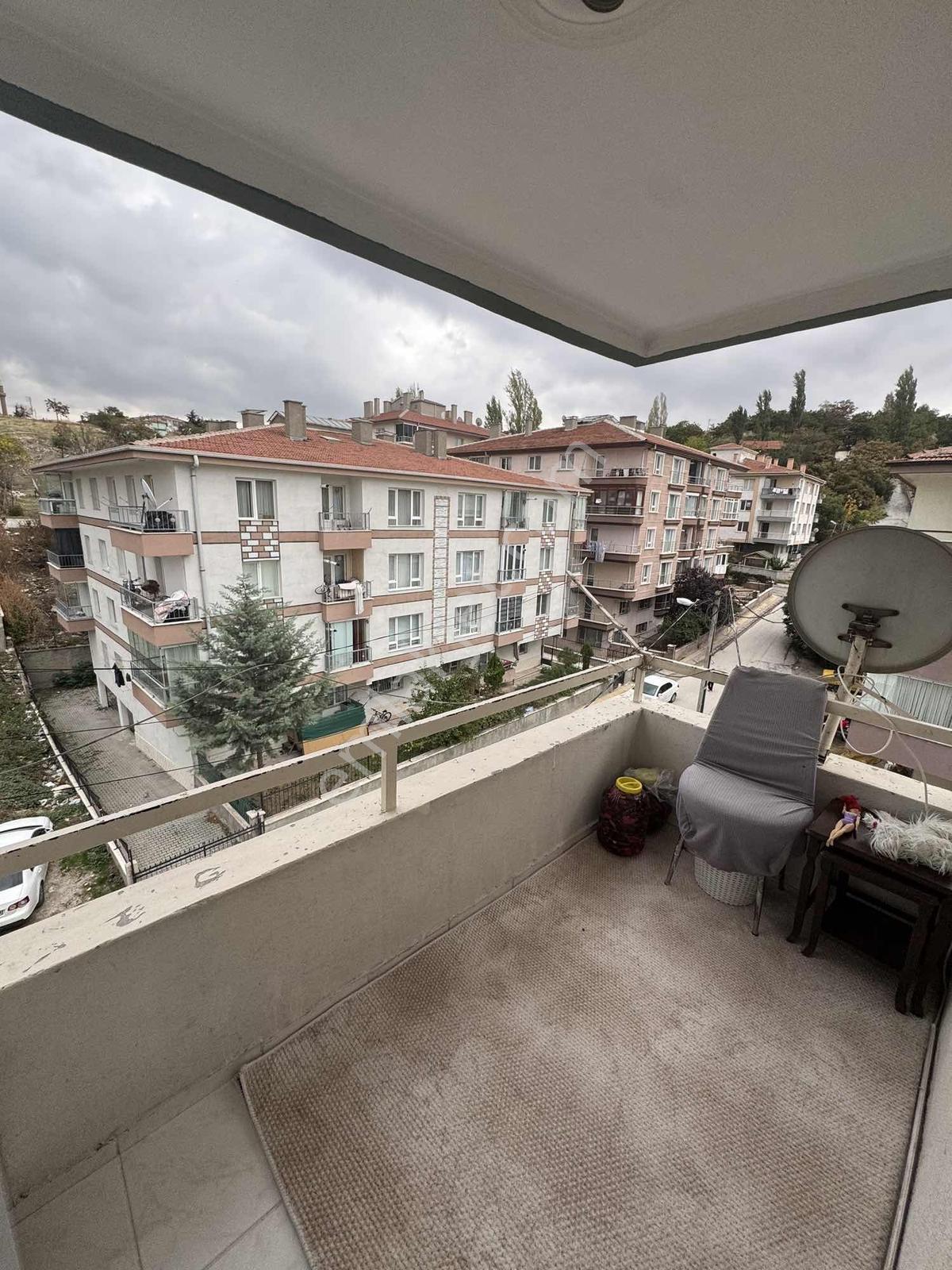 Polat Lıve'dan Gülveren Mah. Merkezi Konumda Yapılı Satılık 3+1 — fotoğraf 11