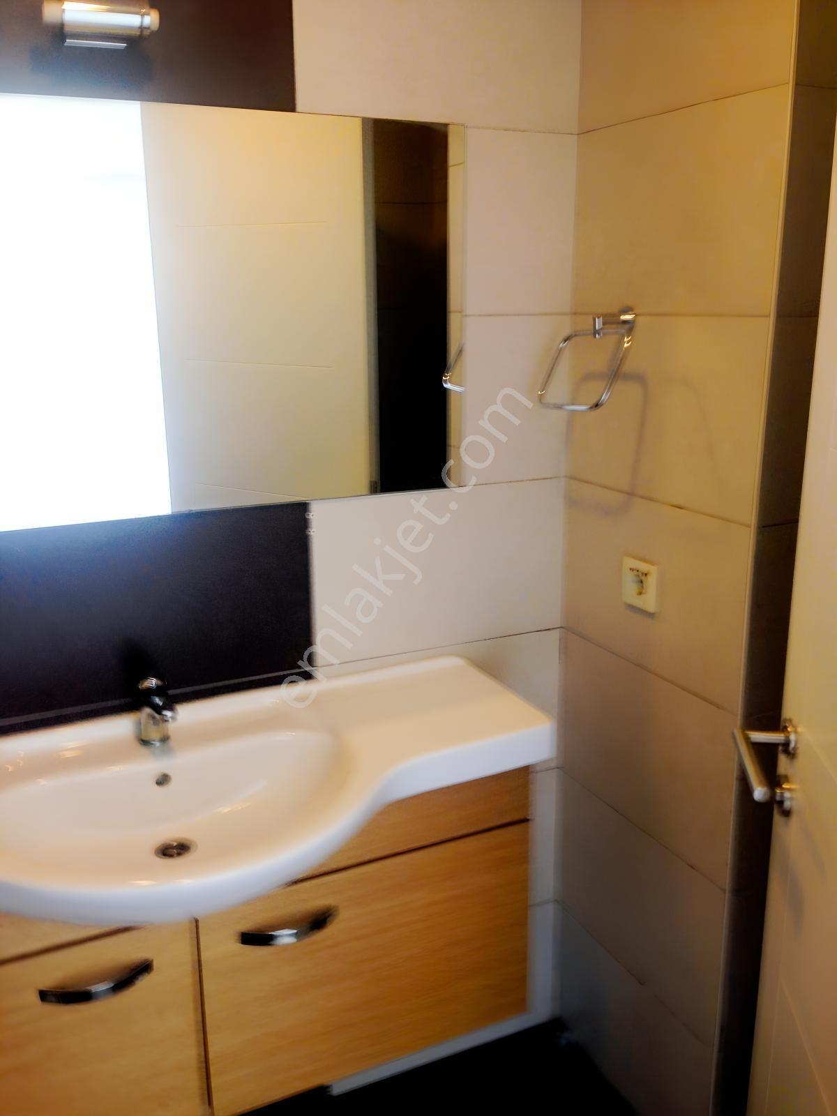 Ayça Dan Bosphorus City De 1+1 Güncel Kiracılı Yatırım Fırsatı — fotoğraf 3