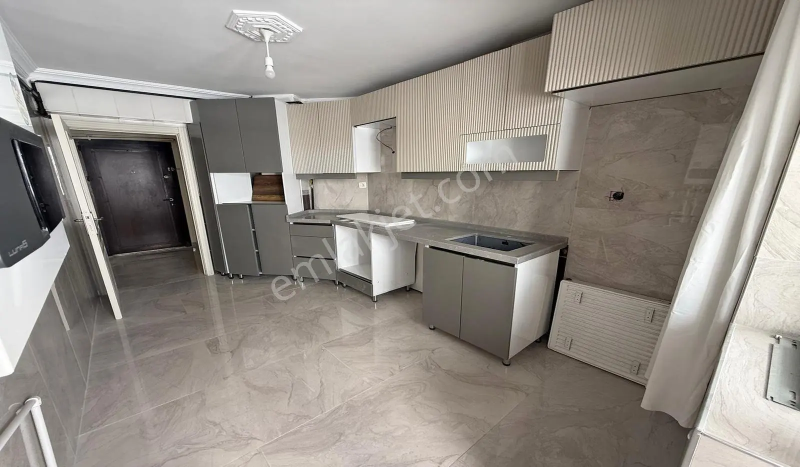 Osmangazi Cadde Üzeri 3+1 2.kat Asansörlü Genç Bina Kök Tapu — fotoğraf 2