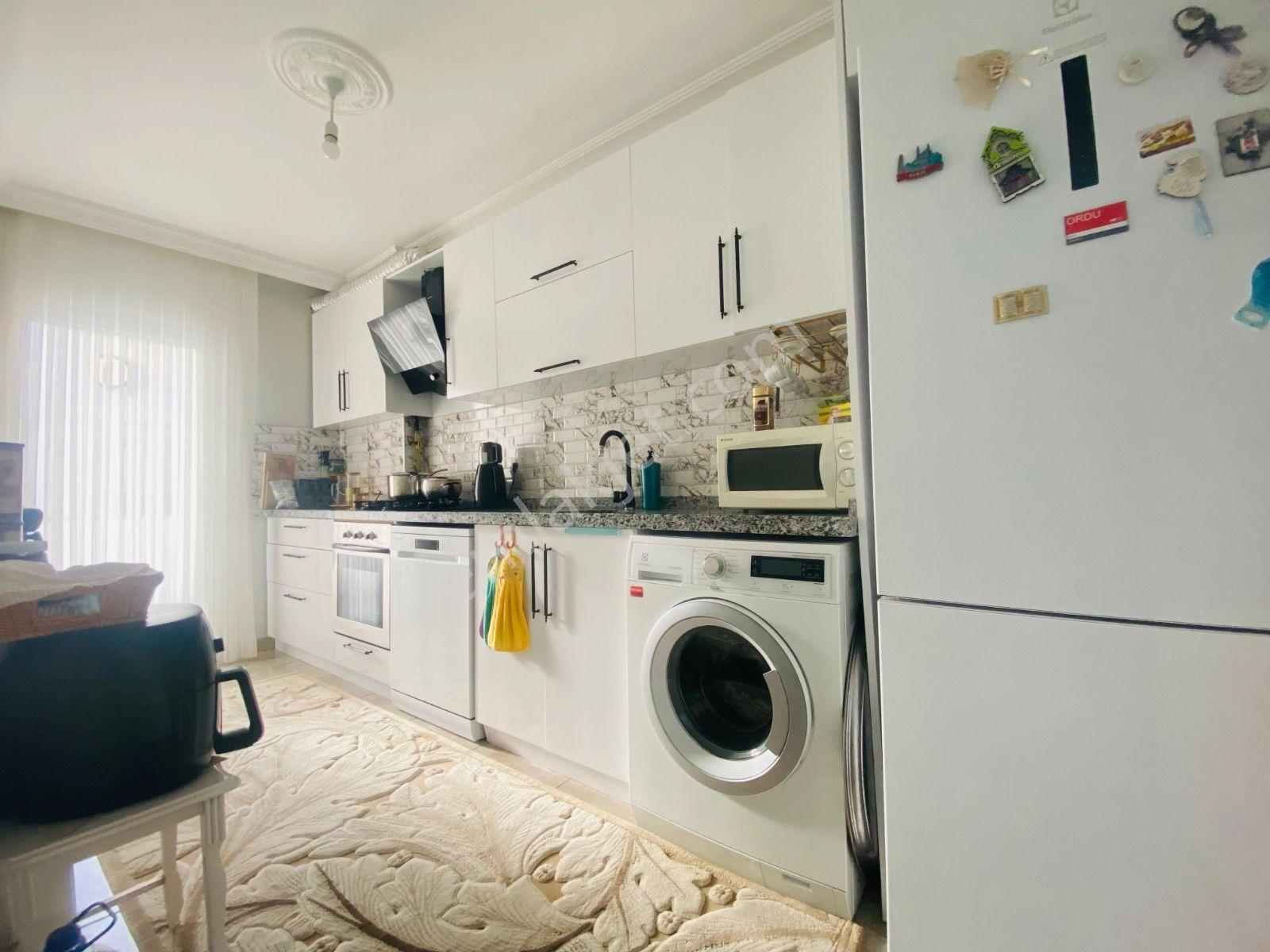Mimarsinan Mahallesinde 2+1 Arakat İskanlı Şık Daire — fotoğraf 3