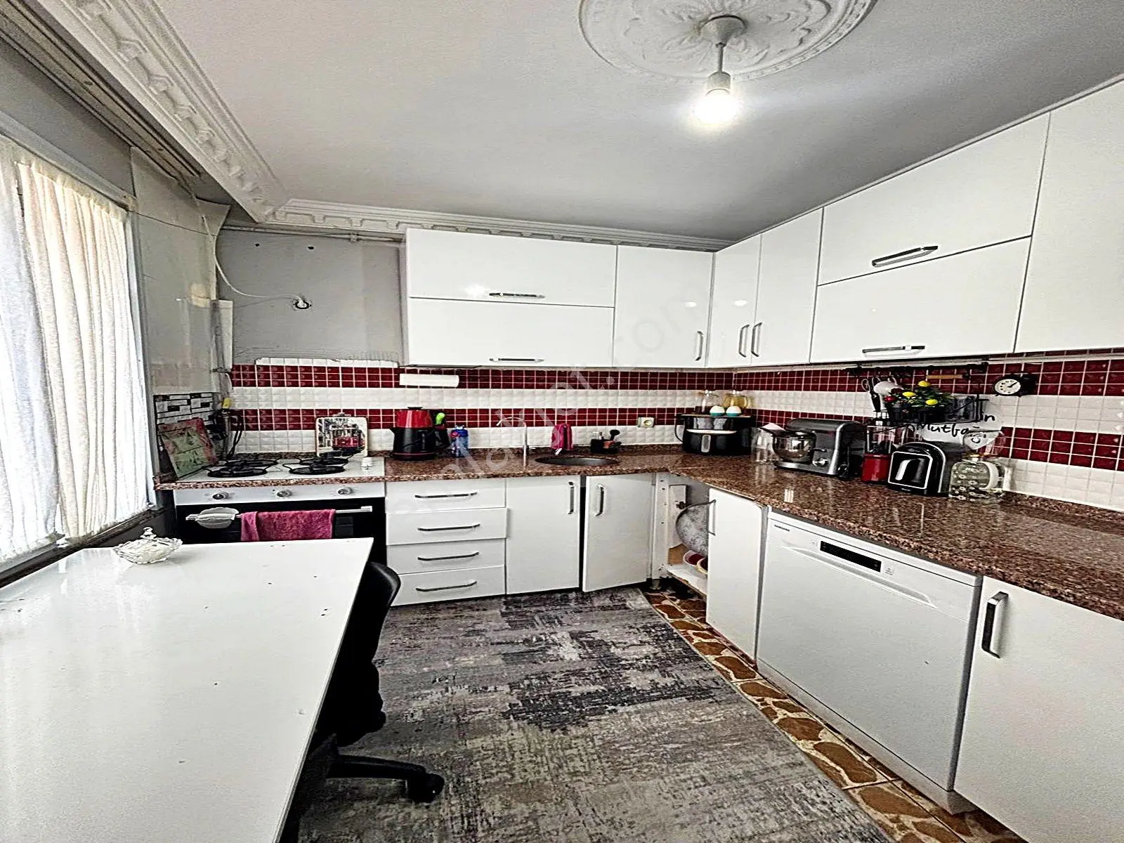 Yıldırım Yapı'dan Mehterçeşme'de 3+1 Geniş M2 Asansörlü Binada 3 Balkonlu Arakat Satılık Daire!! — fotoğraf 5
