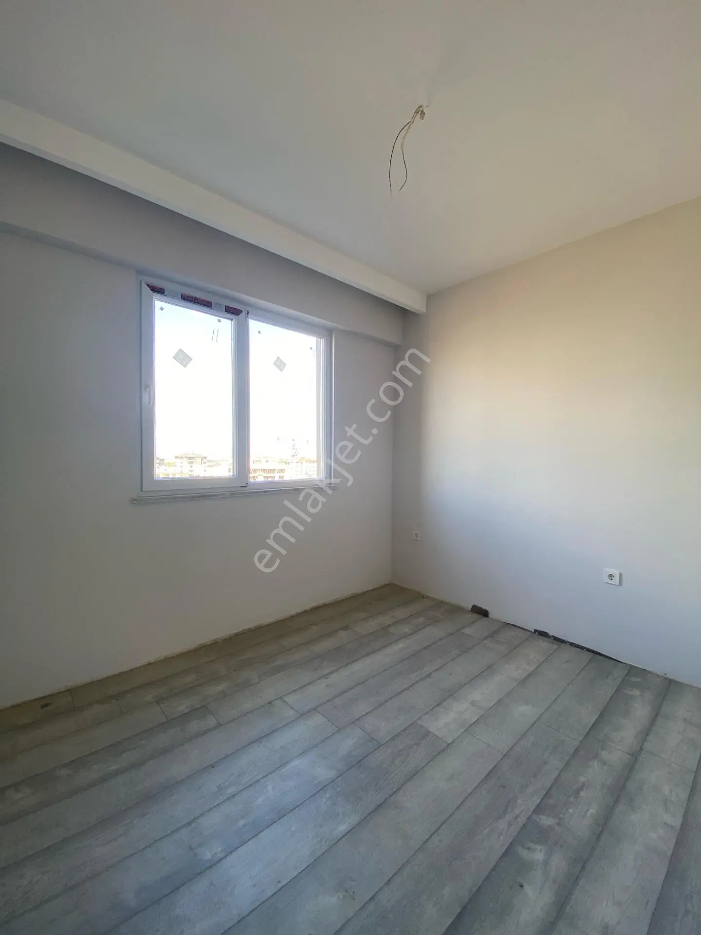 Buluruzdan Edirne Merkez Kurtuluş Mahallesinde Ara Kat Kapalı Cam Balkonlu Satılık 3+1 Daire — fotoğraf 13