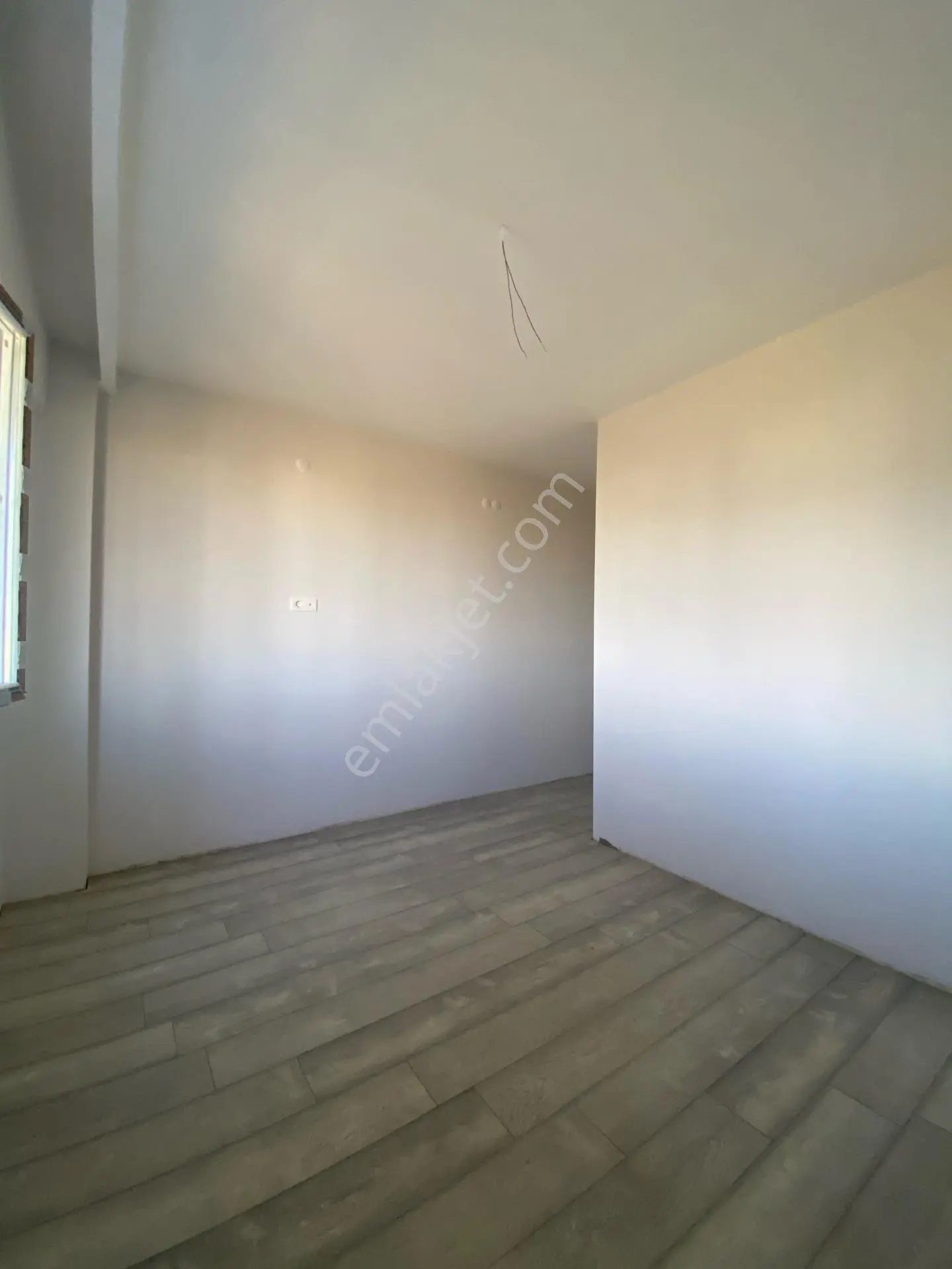 Buluruzdan Edirne Merkez Kurtuluş Mahallesinde Ara Kat Kapalı Cam Balkonlu Satılık 3+1 Daire — fotoğraf 15
