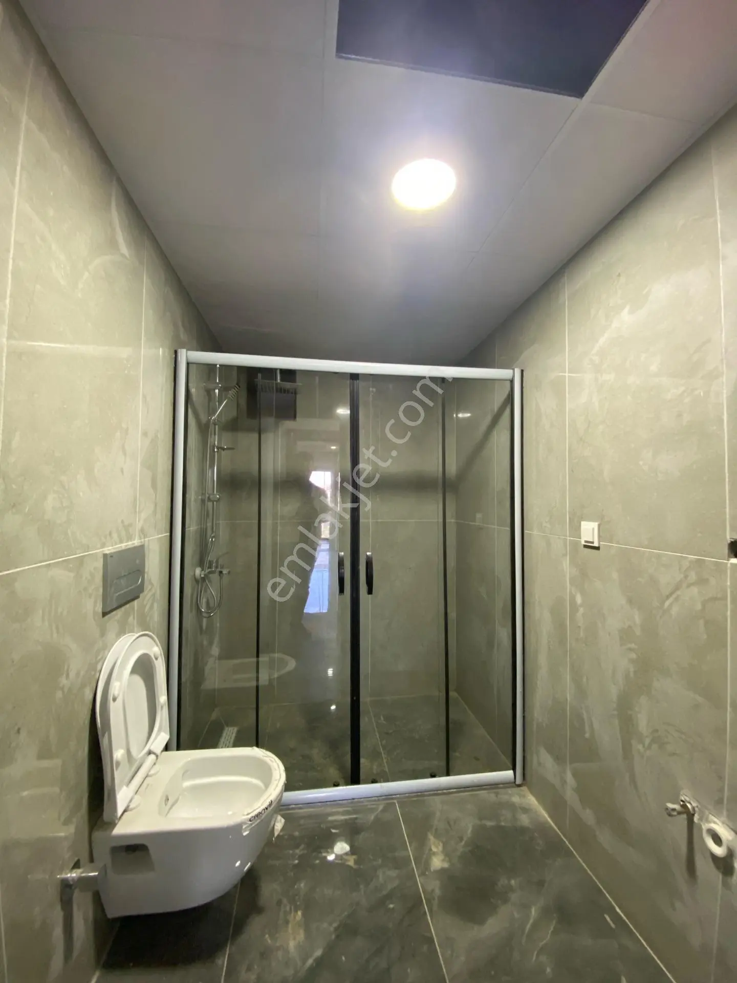 Buluruzdan Edirne Merkez Kurtuluş Mahallesinde Ara Kat Kapalı Cam Balkonlu Satılık 3+1 Daire — fotoğraf 16