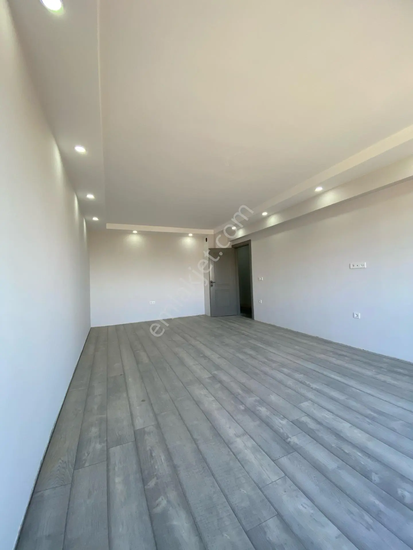 Buluruzdan Edirne Merkez Kurtuluş Mahallesinde Ara Kat Kapalı Cam Balkonlu Satılık 3+1 Daire — fotoğraf 27