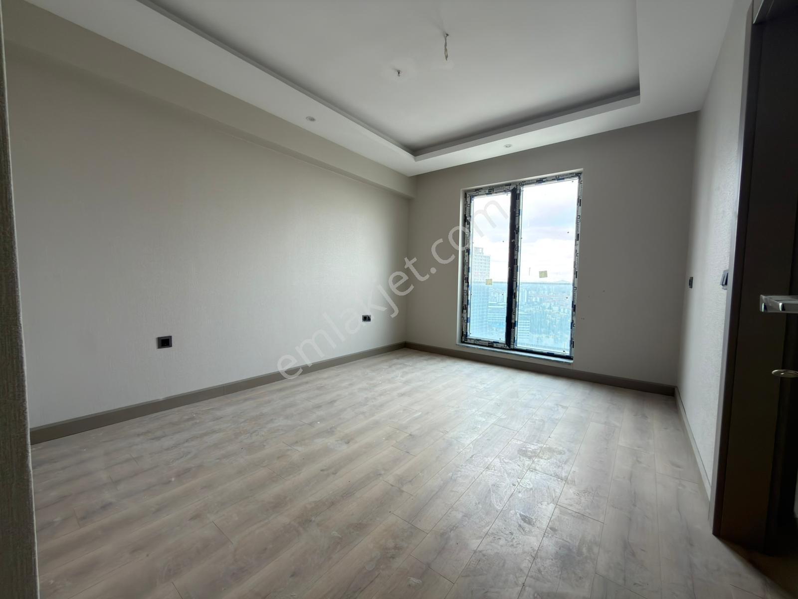 Skylıne Towerda Seçkin Cepheli, Prestijli Daire — fotoğraf 15