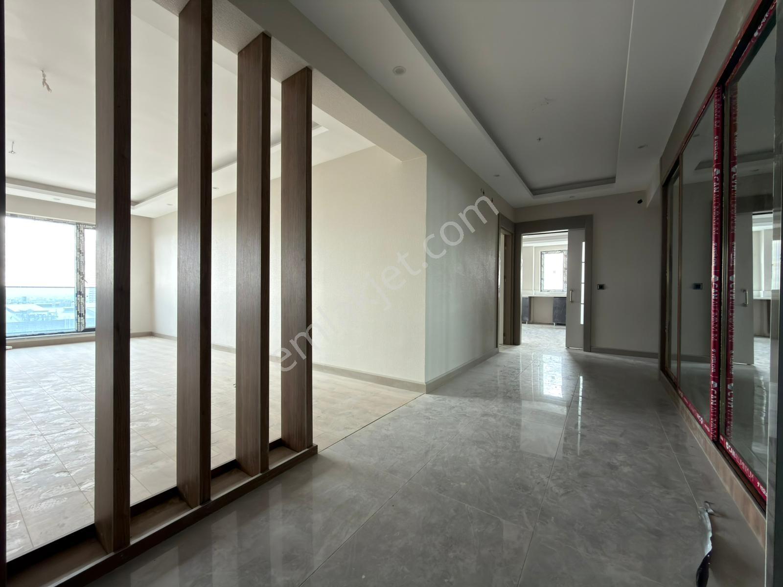 Skylıne Towerda Seçkin Cepheli, Prestijli Daire — fotoğraf 26