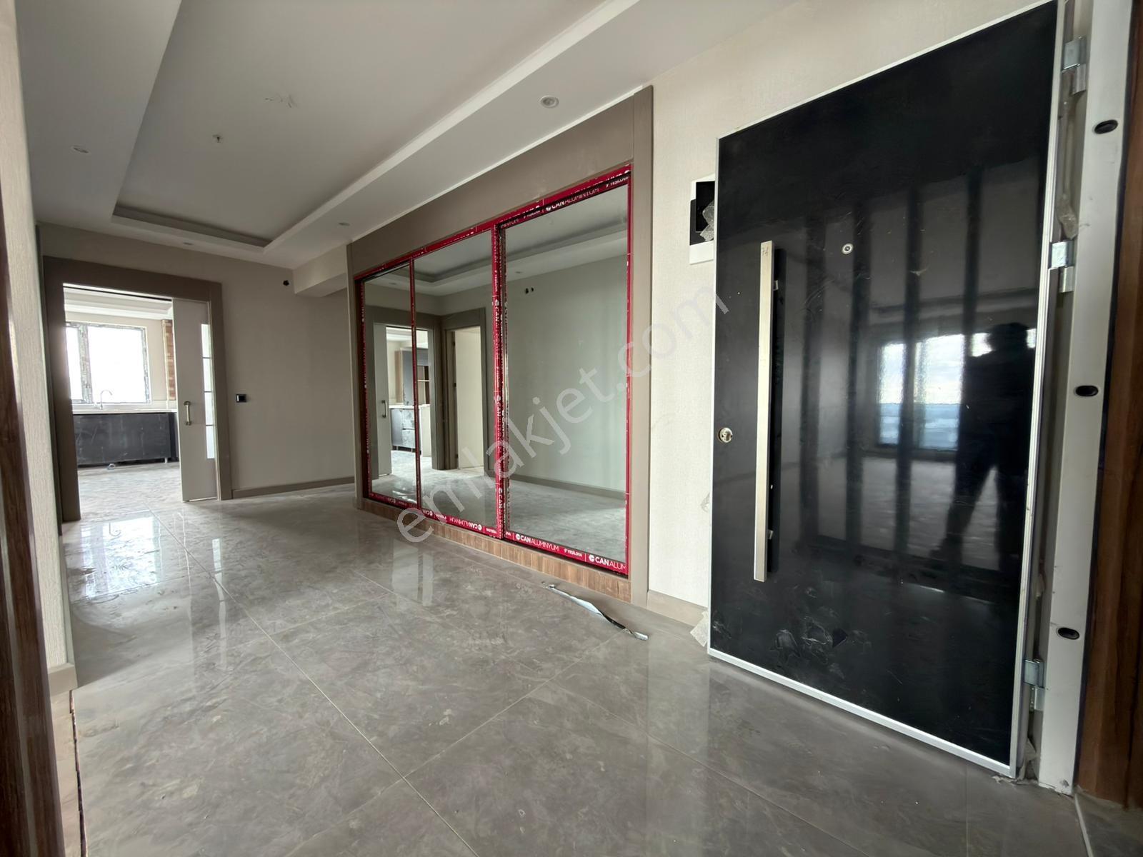 Skylıne Towerda Seçkin Cepheli, Prestijli Daire — fotoğraf 27