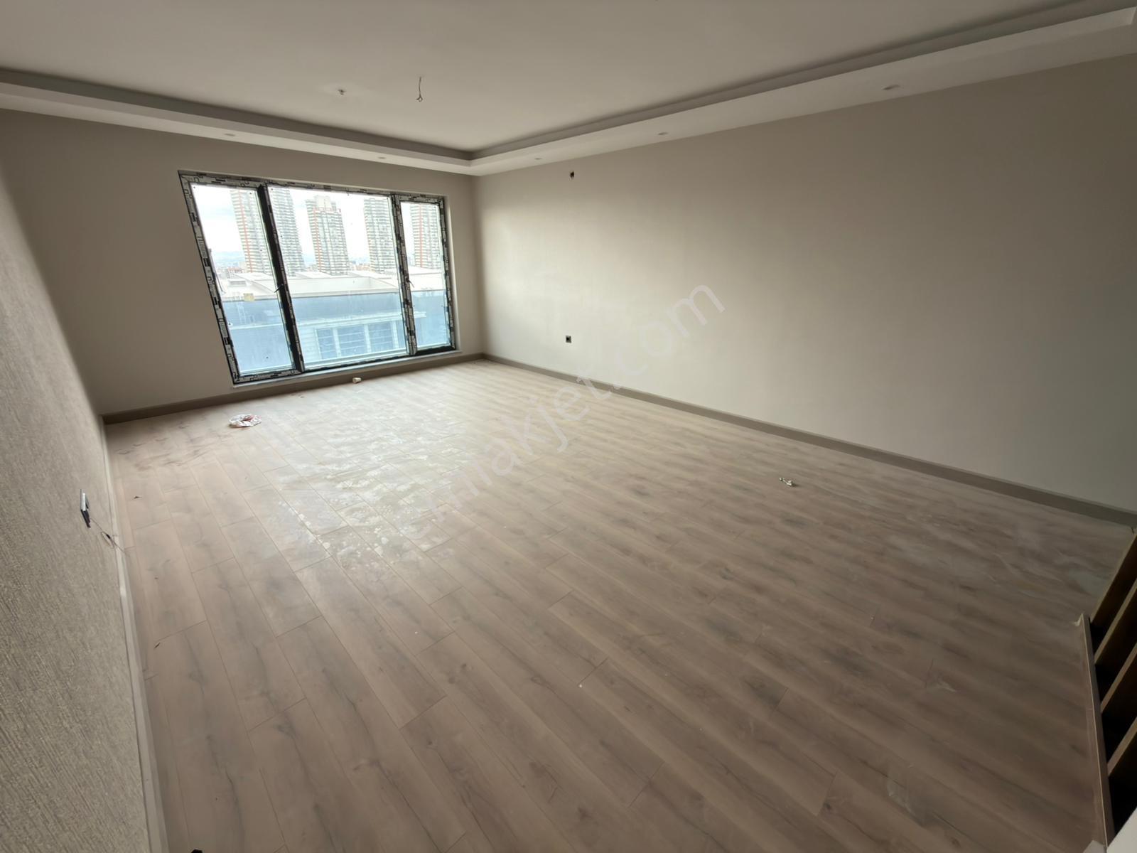 Skylıne Towerda Seçkin Cepheli, Prestijli Daire — fotoğraf 30