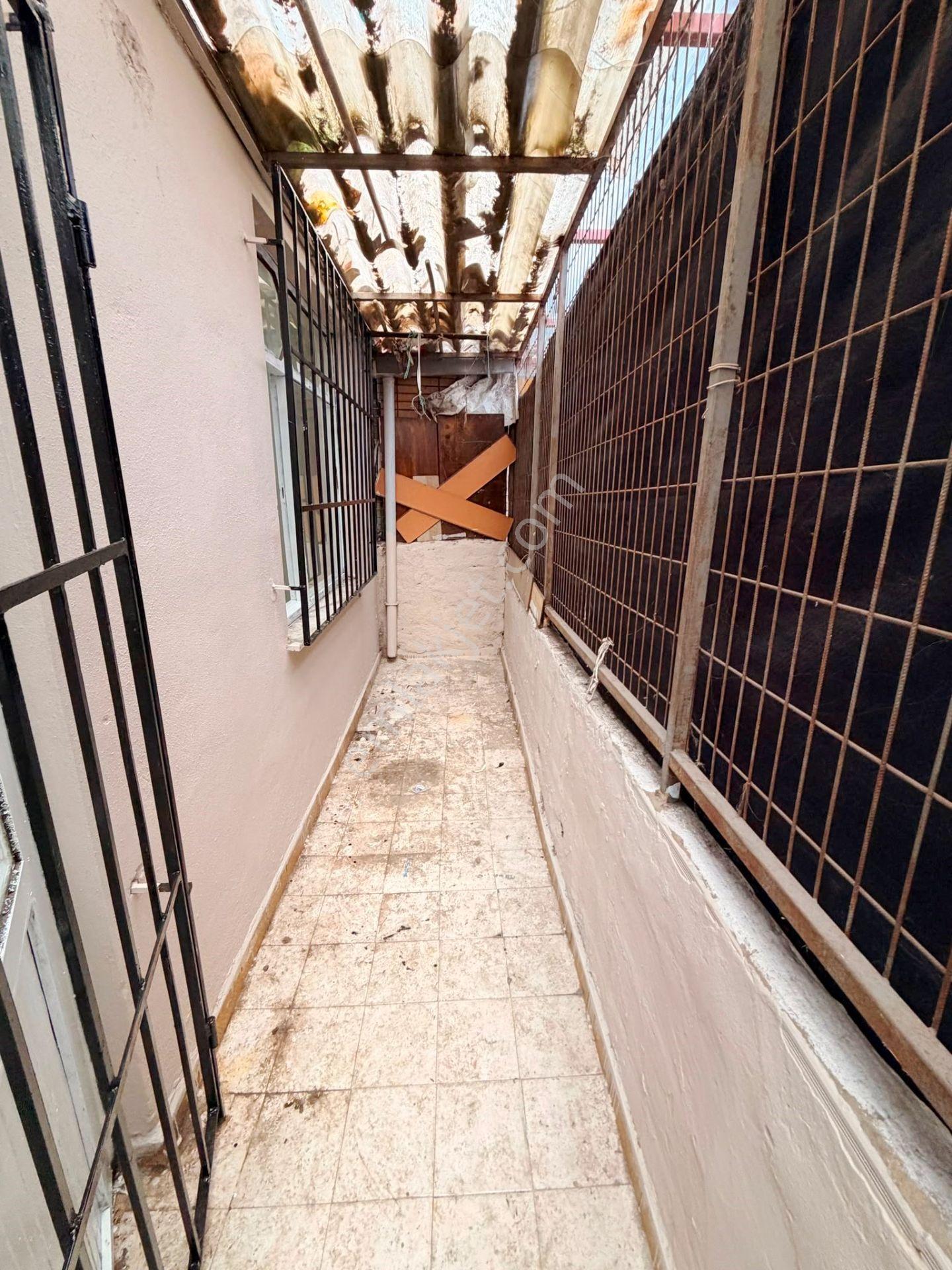Fatih Emlak Tan 2+1 Bahçe Katı Mevlana Cami Yakını — fotoğraf 13