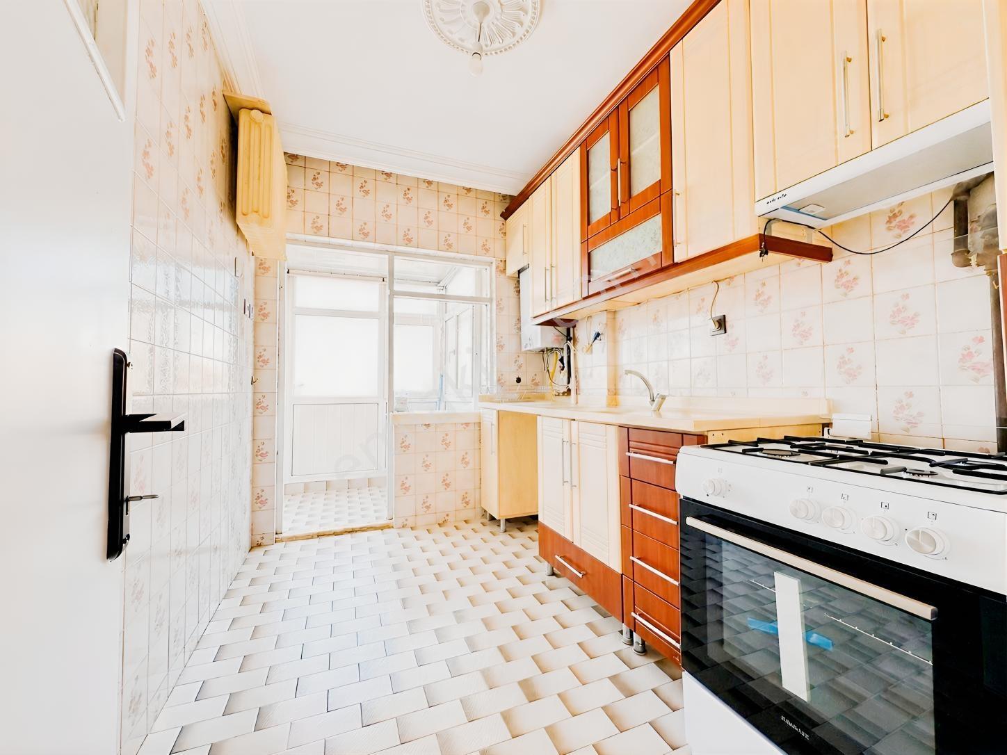 Uzman'dan Panoramik Ankara Manzaralı Site İçerisinde Katta 3+1 — fotoğraf 10