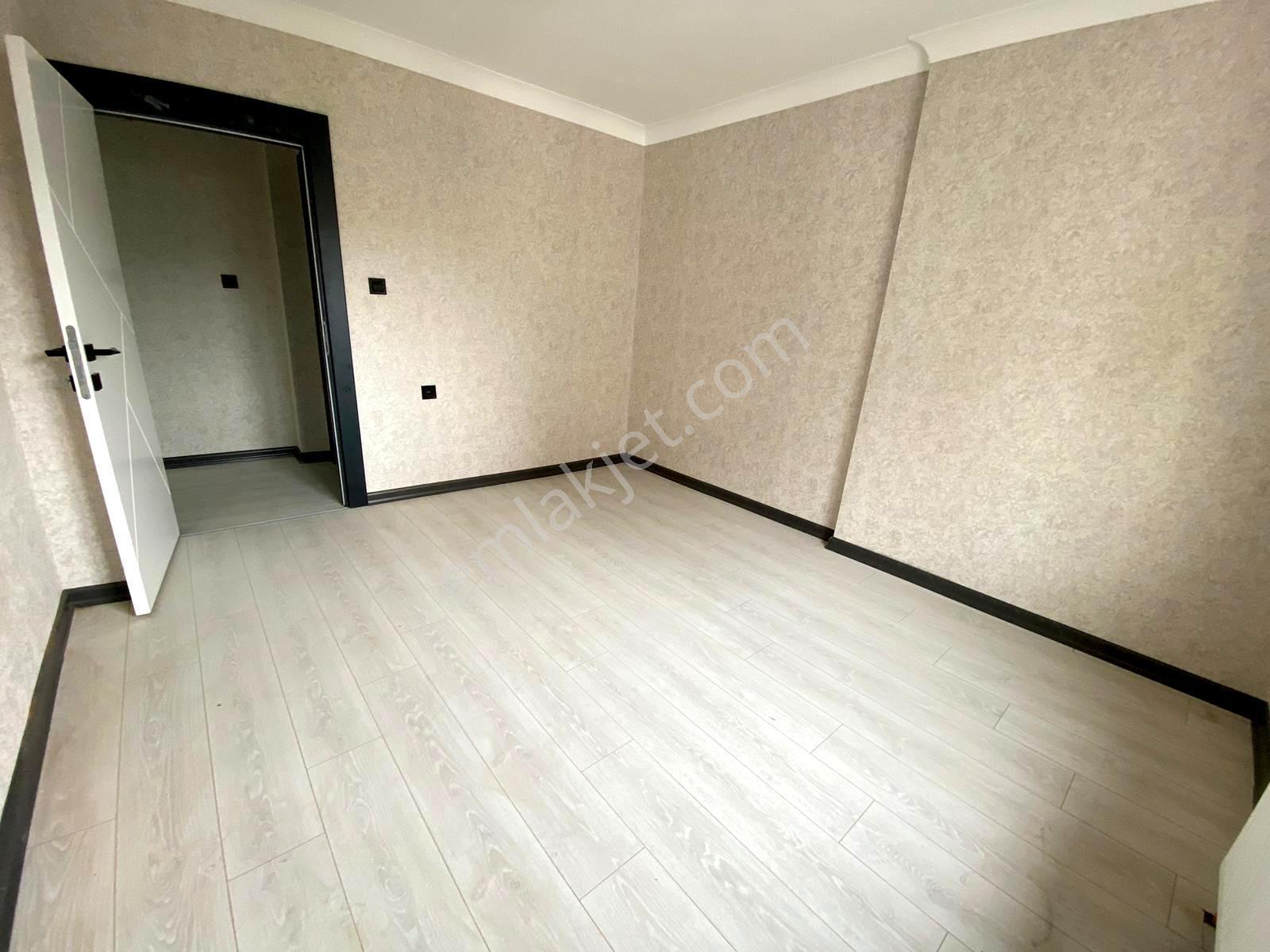 Uzman Emlak'tan 19 Mayıs Mh Özgürlük Cad.üzeri Bağımsız 3+1daire — fotoğraf 9