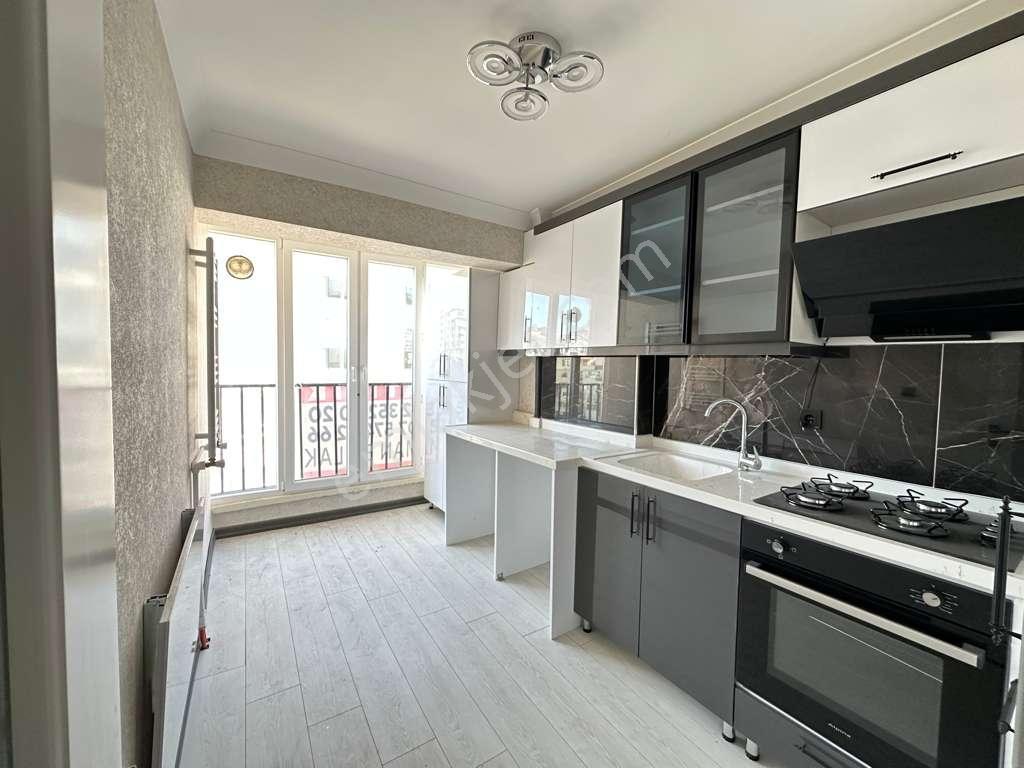 Uzman Emlak'tan 19 Mayıs Mh Özgürlük Cad.üzeri Bağımsız 3+1daire — fotoğraf 14