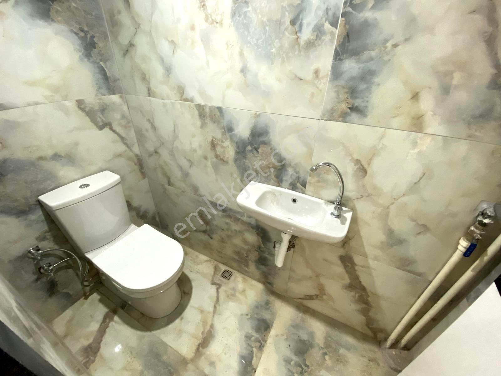 Uzman Emlak'tan 19 Mayıs Mh Özgürlük Cad.üzeri Bağımsız 3+1daire — fotoğraf 18