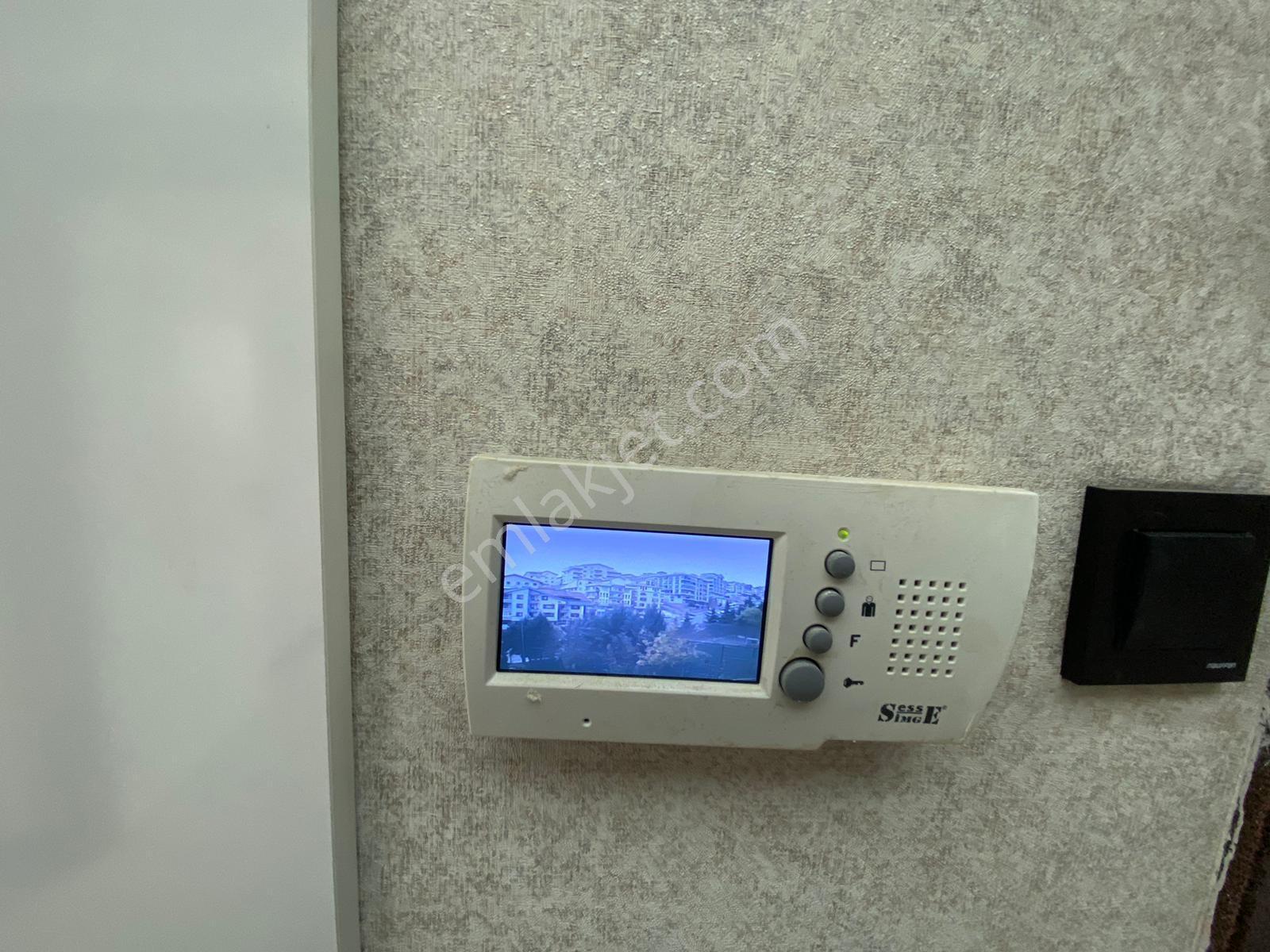 Uzman Emlak'tan 19 Mayıs Mh Özgürlük Cad.üzeri Bağımsız 3+1daire — fotoğraf 24