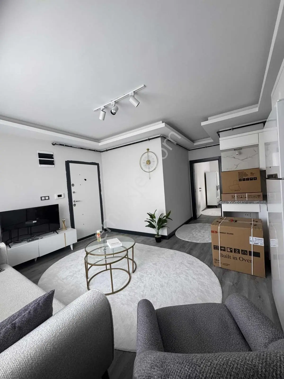Öznur Öztürk'Ten Mevlana Mahalle 1+1 Ful Eşyalı Satılık Daire