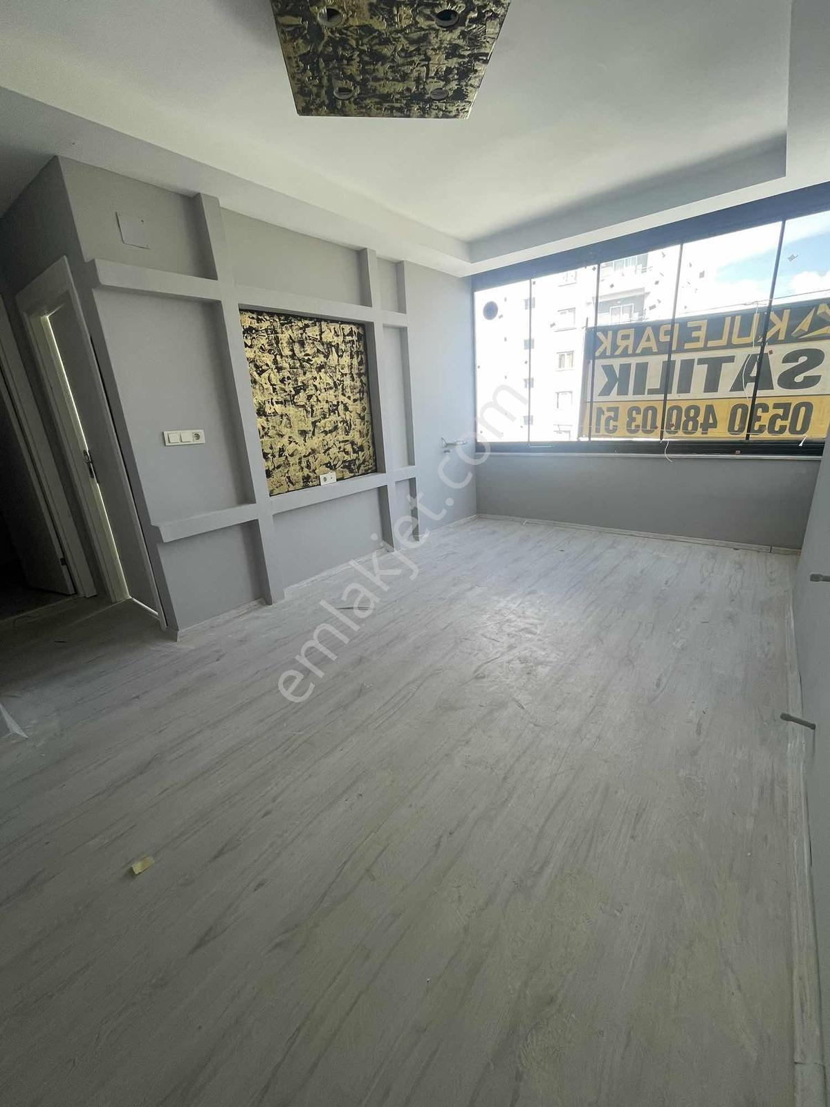 Üniversite~yanı~1+1~sıfır~caddeye~1~parsel~yatırımlık~cazip~ — fotoğraf 5