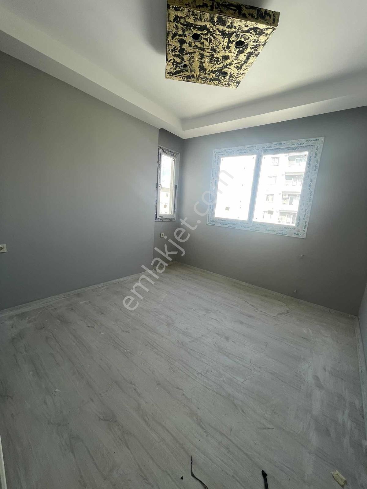 Üniversite~yanı~1+1~sıfır~caddeye~1~parsel~yatırımlık~cazip~ — fotoğraf 6
