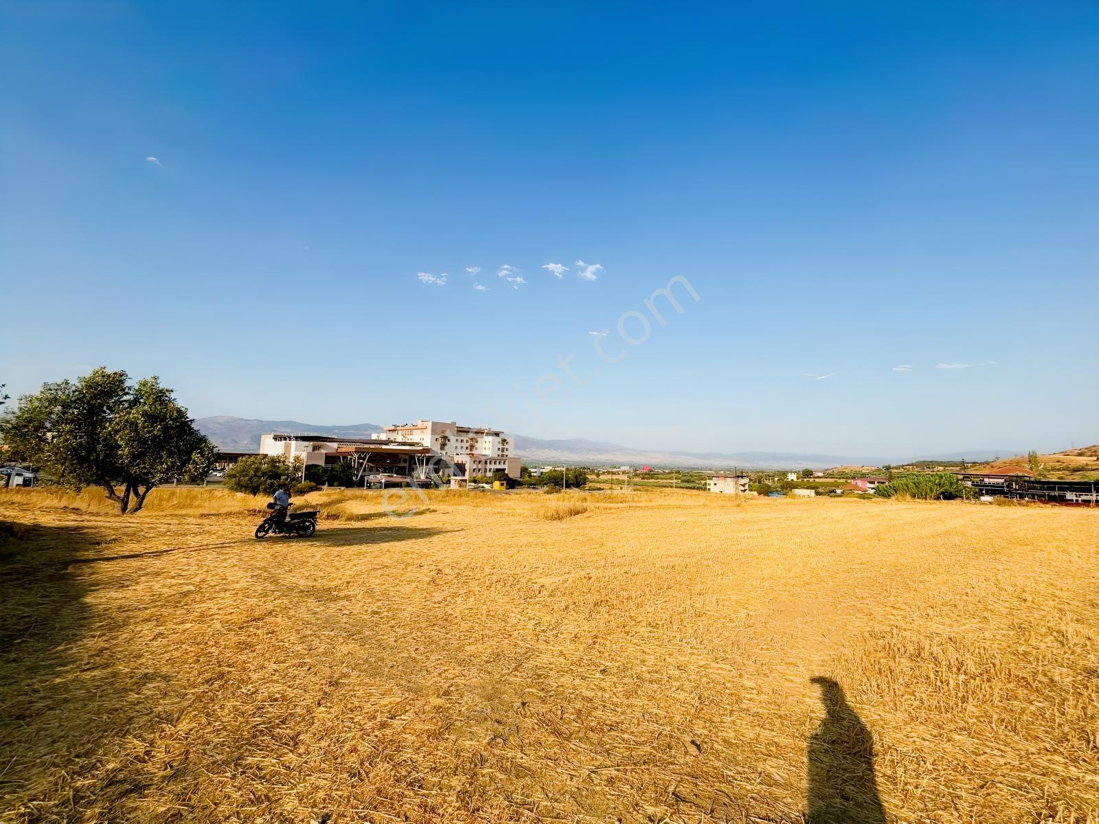 Alaşehir Devlet Hastanesi Karşısında Yatırımlık Arsa — fotoğraf 3