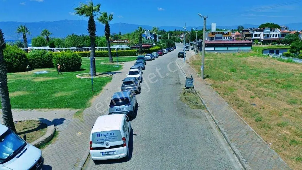 Uytundan Burhaniye Örende Denize Sıfır Ticari İmarlı Arsa — fotoğraf 6