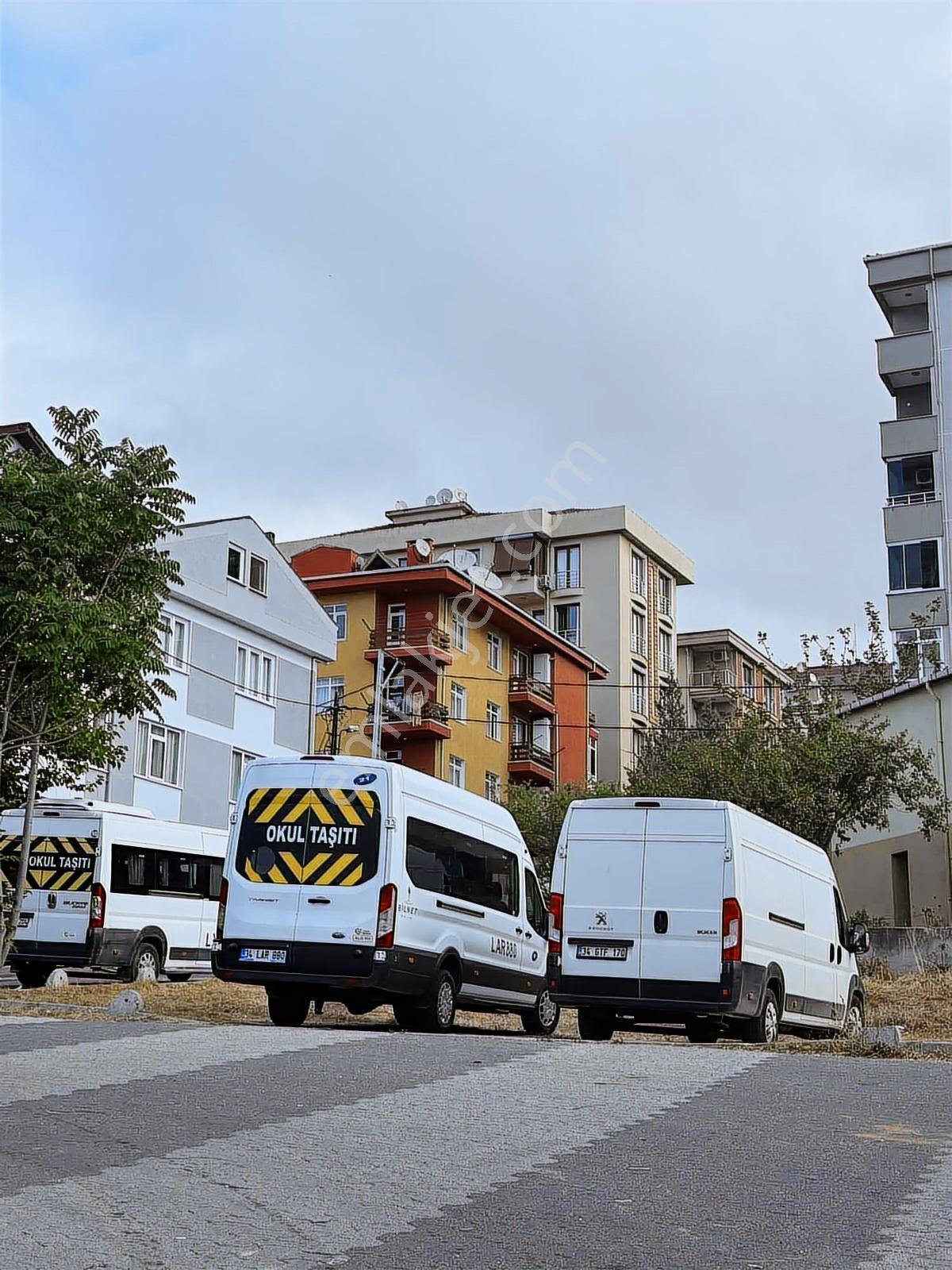 Menderes Yavuz'dan Fırsat İçerenköyde 234 M2 Kaks 2,10 İmarlı — fotoğraf 2