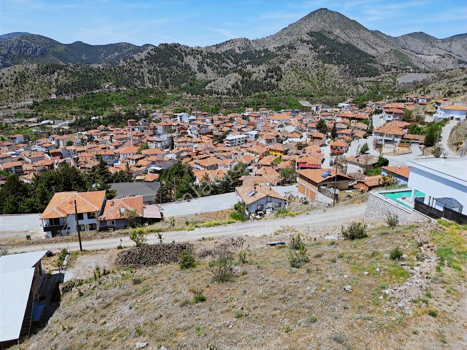 Ziyere Ve Kale Manzaralı 4 Kat İmarlı Arsa