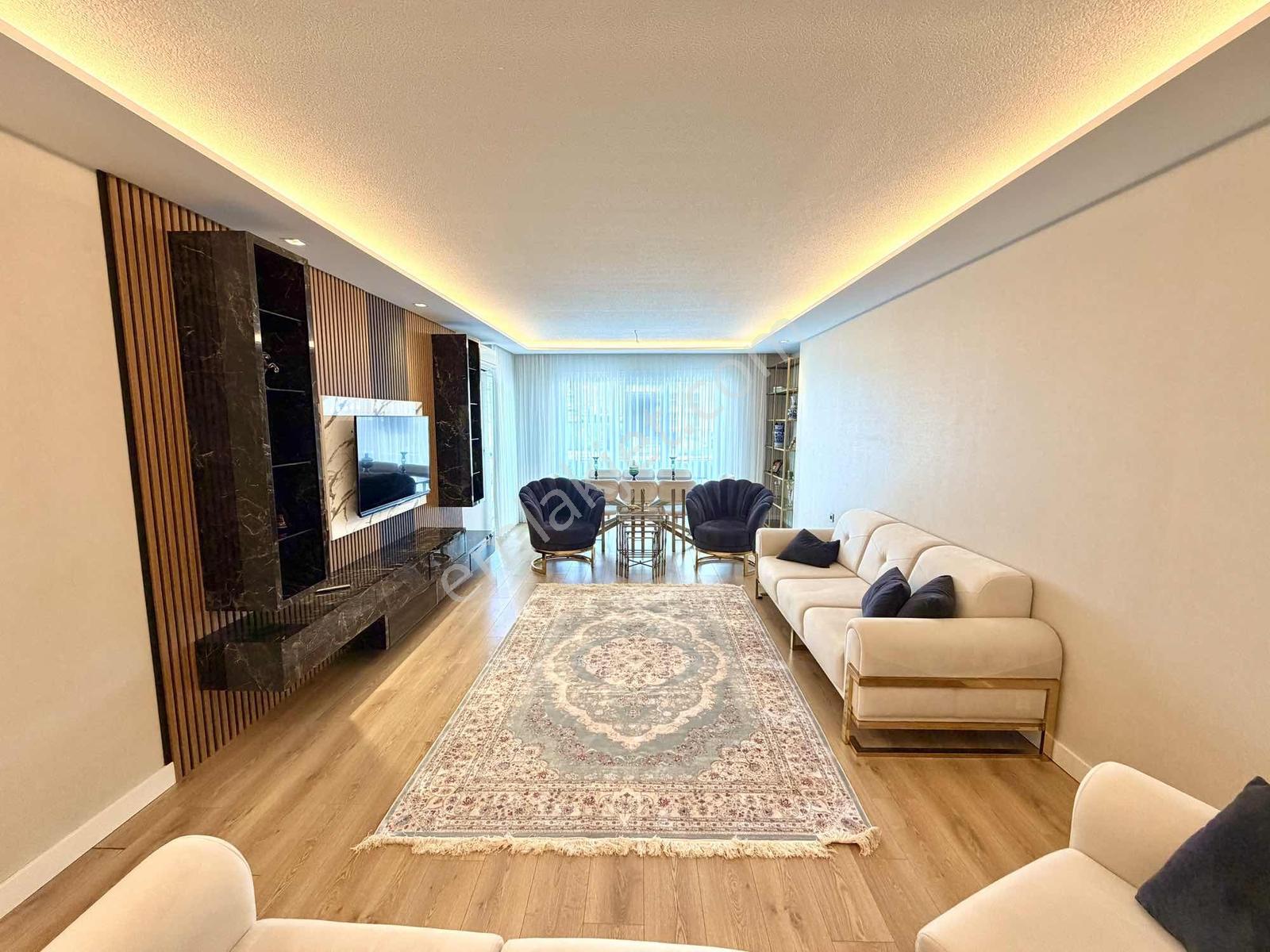 Altınşehir Shu03 Havuz Cephe Satılık 2+1 Full Donatılı Daire