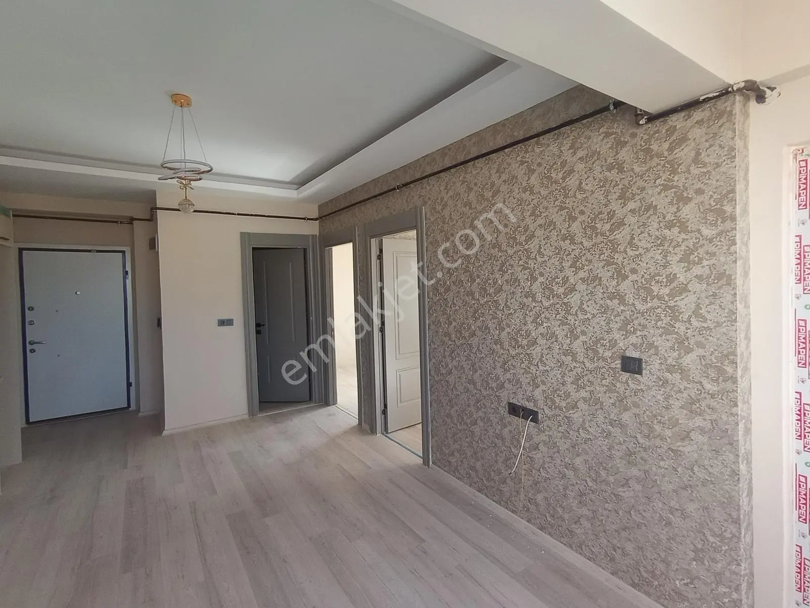 Germenıcıa'dan Üniversite Ye Yakın Lüx 2+0 Daire — fotoğraf 6