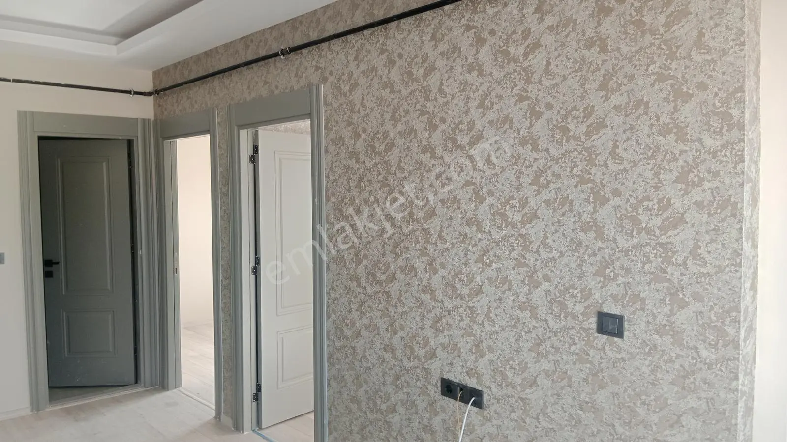Germenıcıa'dan Üniversite Ye Yakın Lüx 2+0 Daire — fotoğraf 7