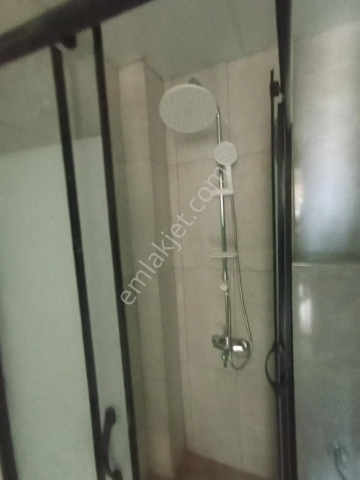 Germenıcıa'dan Üniversite Ye Yakın Lüx 2+0 Daire — fotoğraf 10