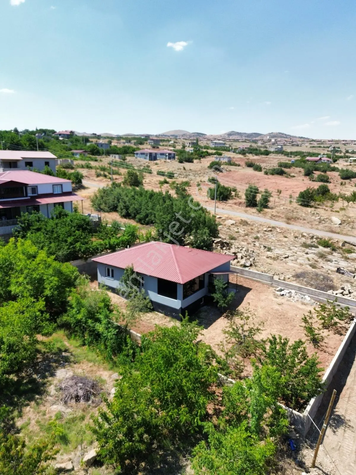 Ulukışla Kılan/fatihte 598 M² Arsa İçerisinde Müstakil Ev — fotoğraf 3