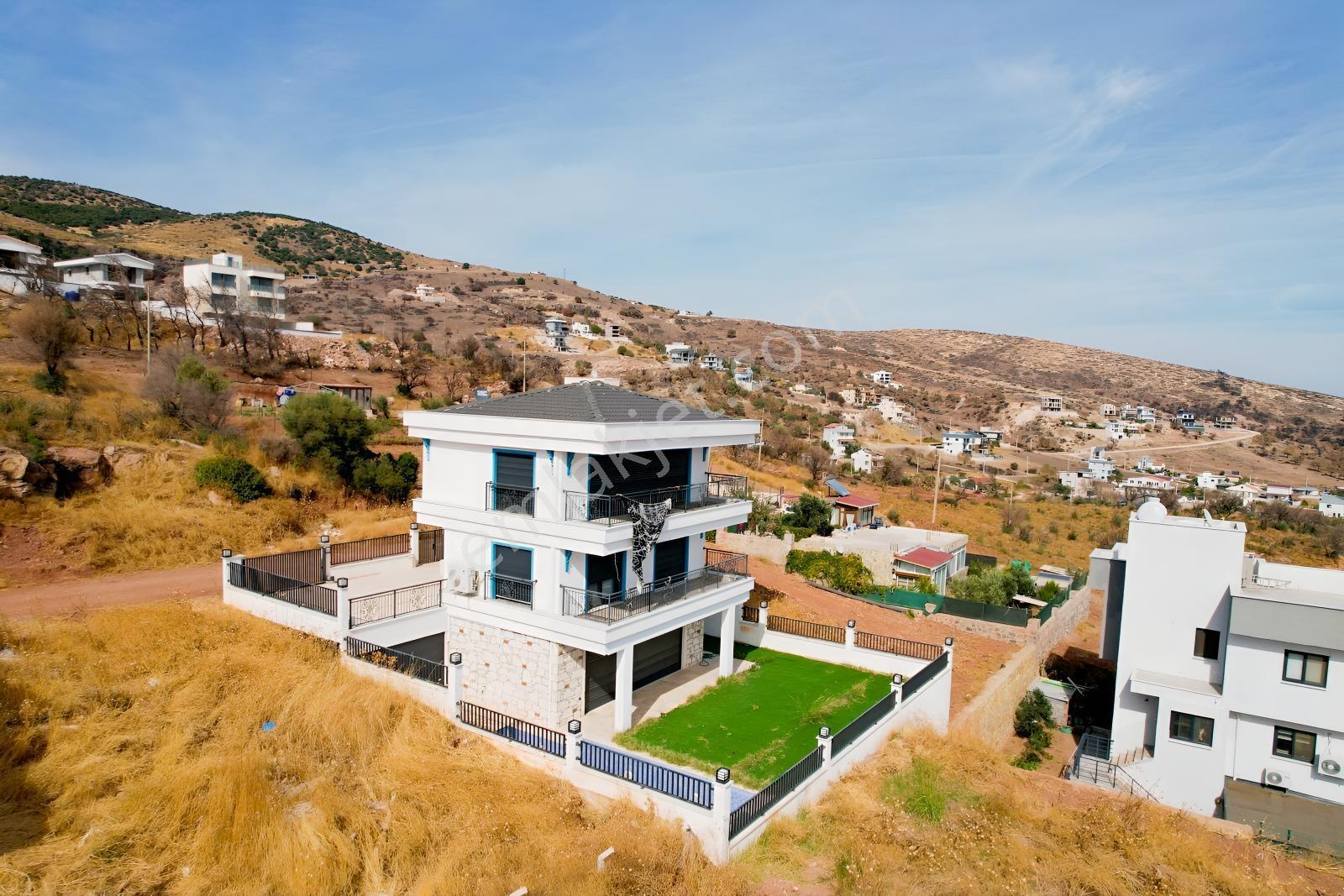 Çandarlının En Lüx Ve Modern Villası Müstakil Havuzlu