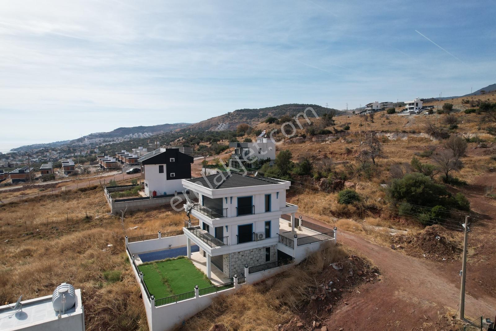 Çandarlının En Lüx Ve Modern Villası Müstakil Havuzlu — fotoğraf 2