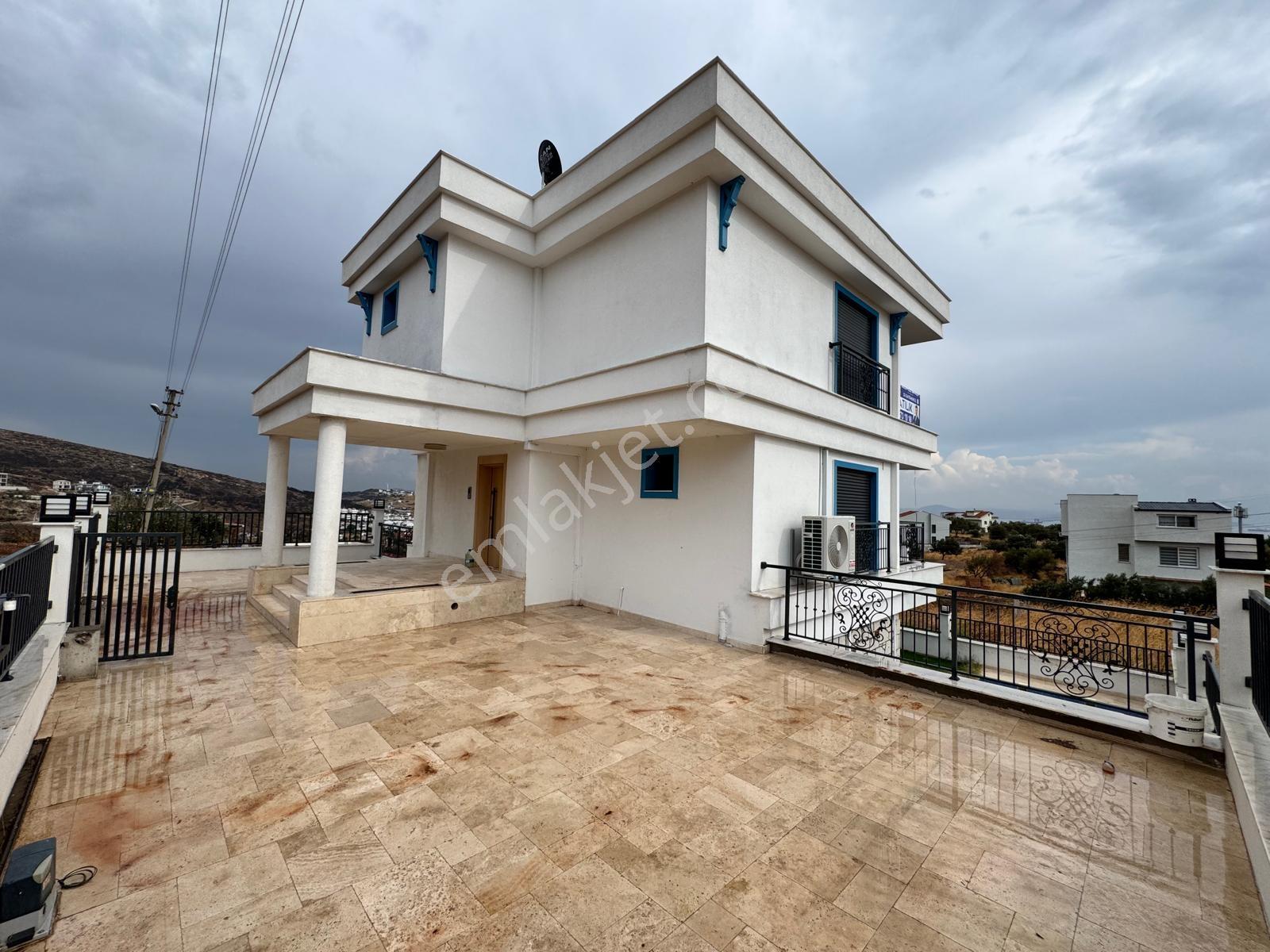 Çandarlının En Lüx Ve Modern Villası Müstakil Havuzlu — fotoğraf 8