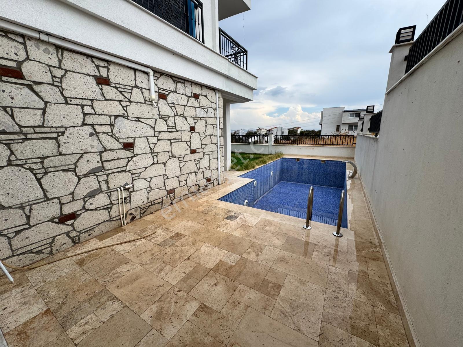 Çandarlının En Lüx Ve Modern Villası Müstakil Havuzlu — fotoğraf 11