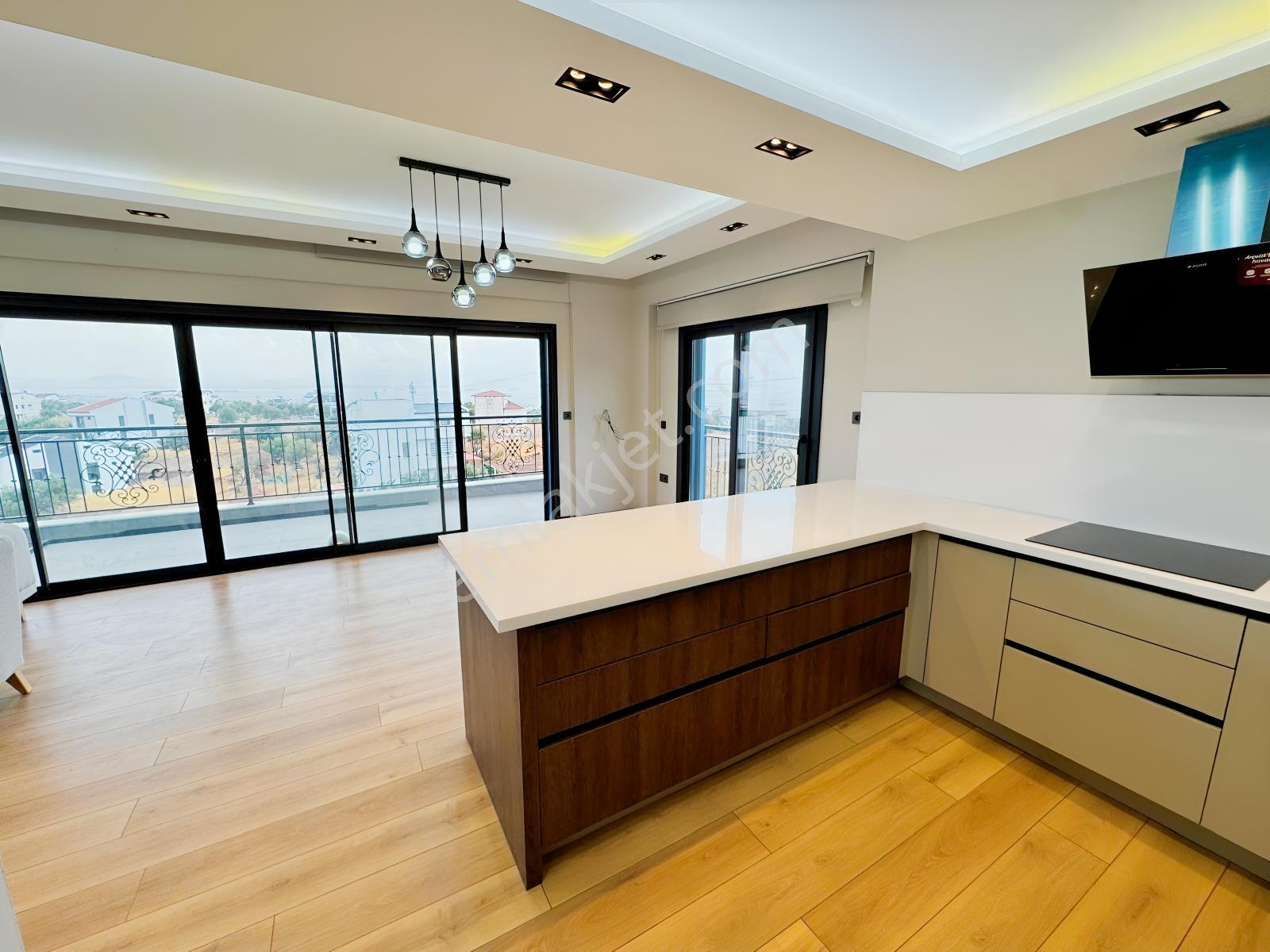 Çandarlının En Lüx Ve Modern Villası Müstakil Havuzlu — fotoğraf 23