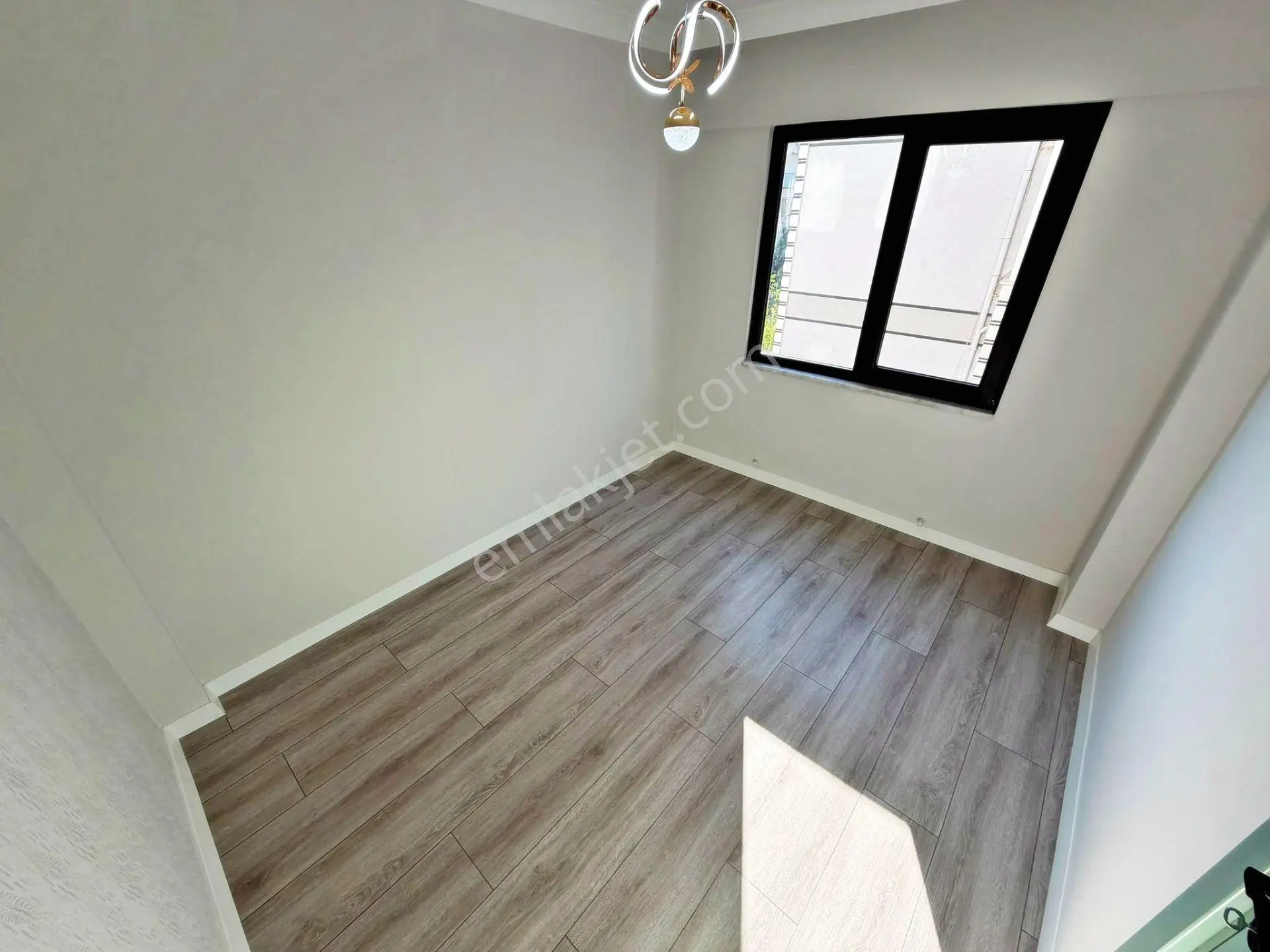 Aktif'ten Akçay Merkezde Satılık Denize Yakın Ön Cephe Full Yapılı 2+1 Daire — fotoğraf 33