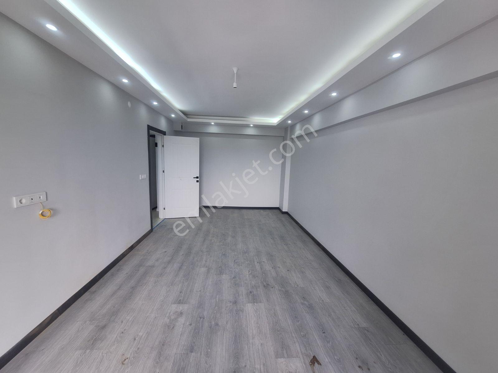 Mehmetoğlu Gayrimenkulden Hatip Mah.site İçinde 2+1 Satılık — fotoğraf 7