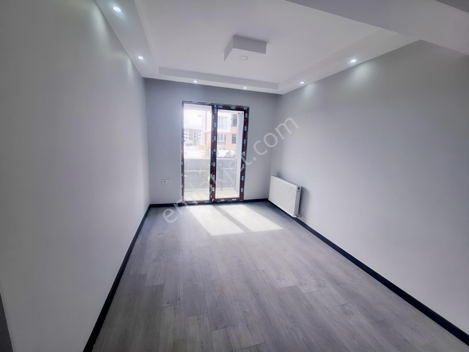 Mehmetoğlu Gayrimenkulden Hatip Mah.site İçinde 2+1 Satılık — fotoğraf 9