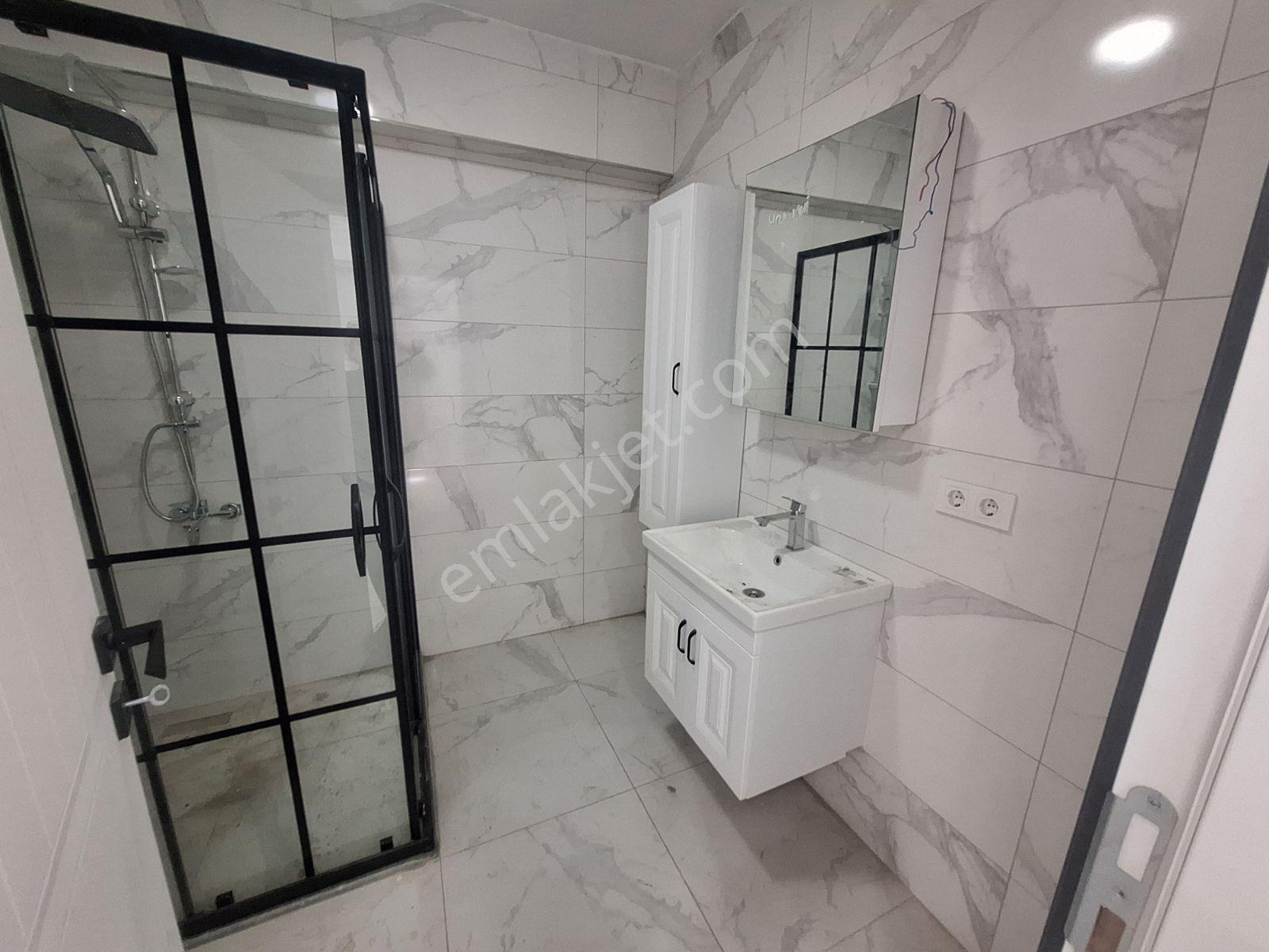 Mehmetoğlu Gayrimenkulden Hatip Mah.site İçinde 2+1 Satılık — fotoğraf 14