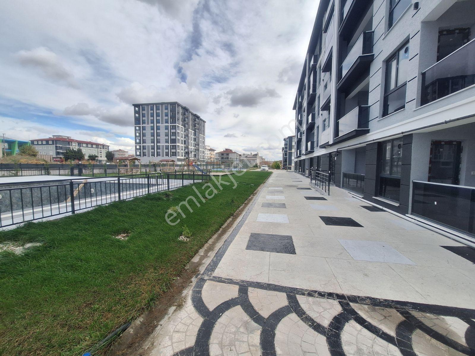 Mehmetoğlu Gayrimenkulden Hatip Mah.site İçinde 2+1 Satılık — fotoğraf 20