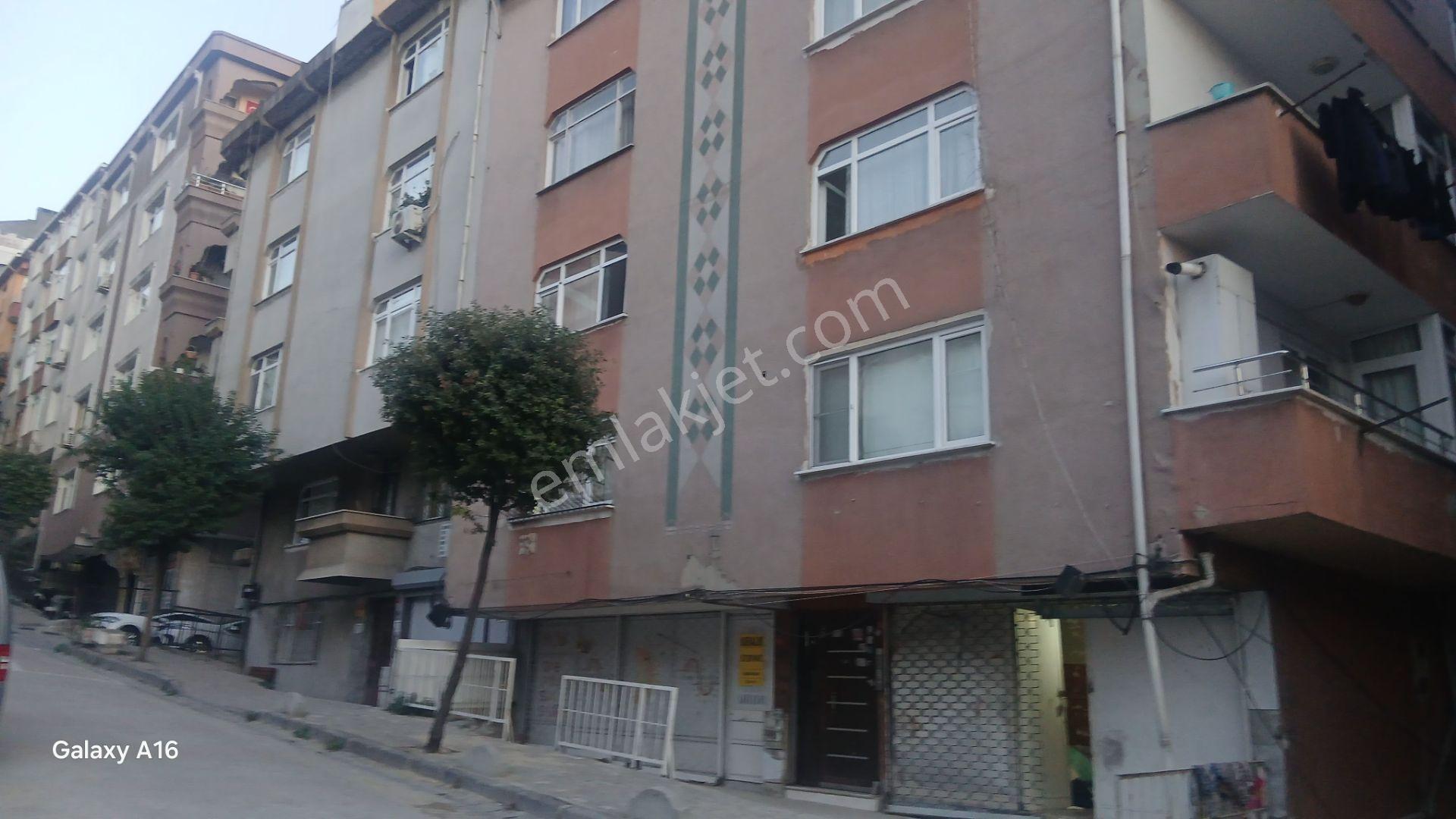 Bahçelievler Sıyavuşpaşa Mah Pınar Sokata Satılık Daire