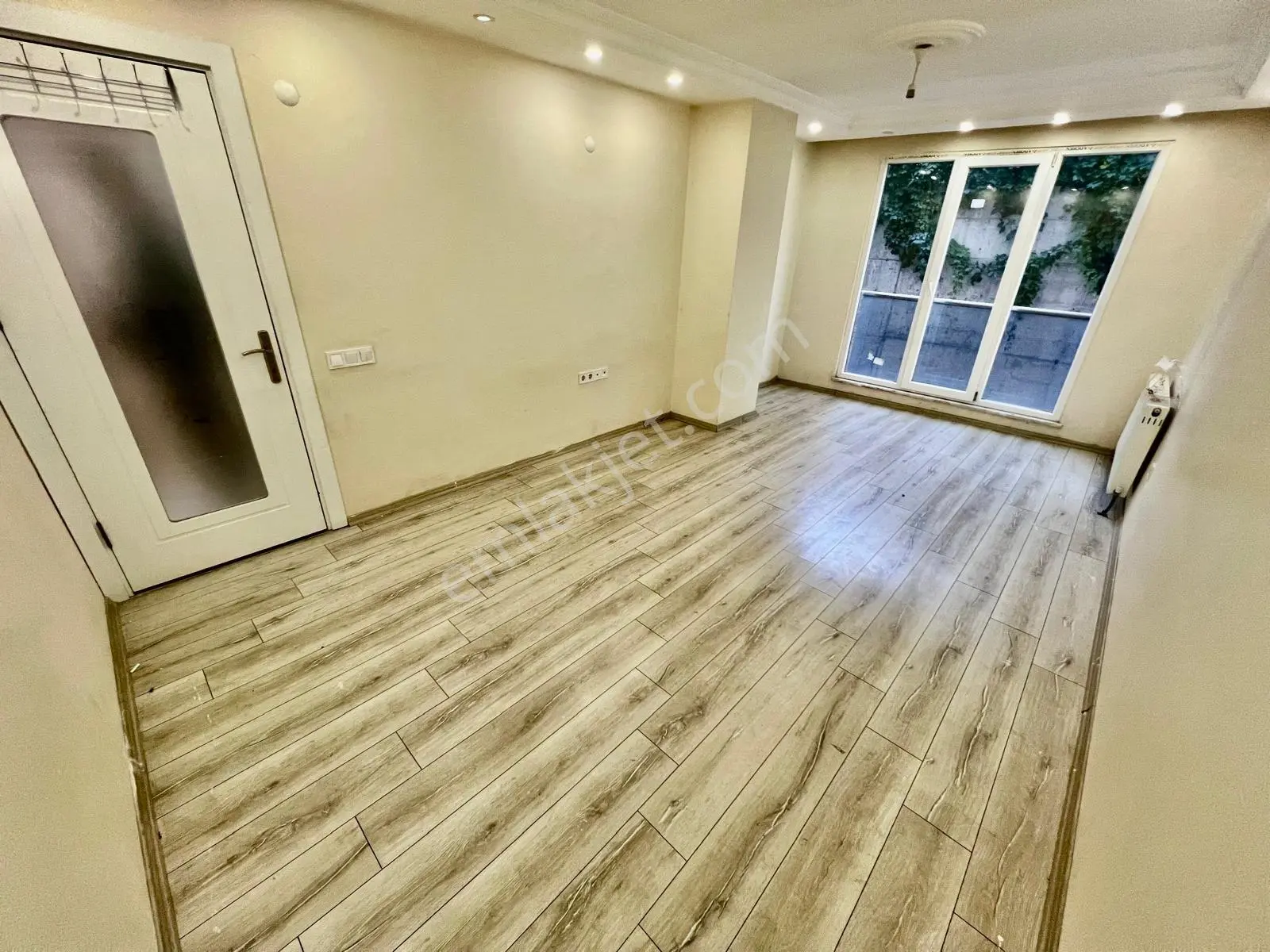 Seba'Da Kanarya Mh 2+1 105M2 Otoparklı Krediye Uygun 1.Kat Daire