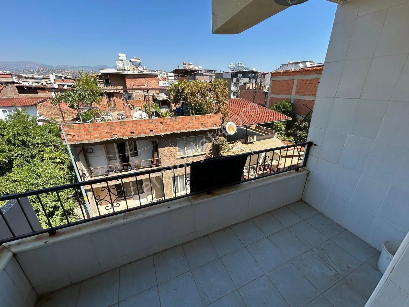 Nazilli Cumhuriyet Mahallesi'nde 3+1 Geniş Balkonlu Daire — fotoğraf 4