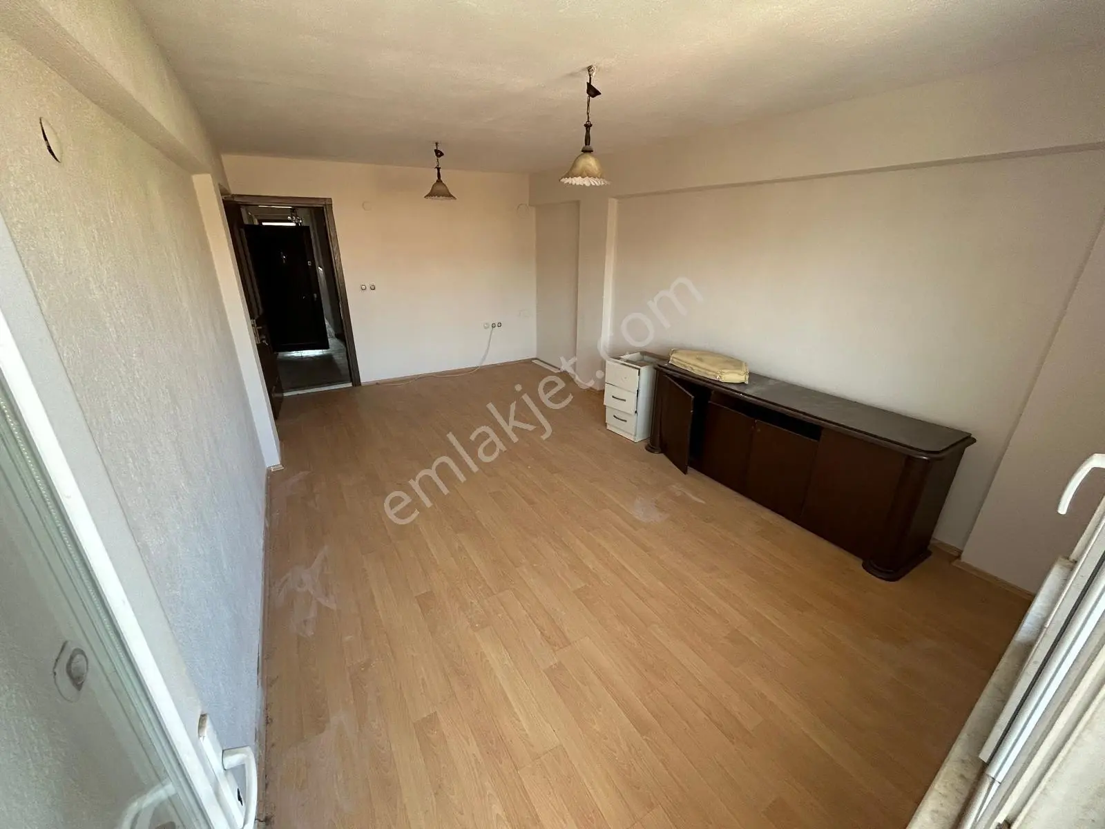 Nazilli Cumhuriyet Mahallesi'nde 3+1 Geniş Balkonlu Daire — fotoğraf 9